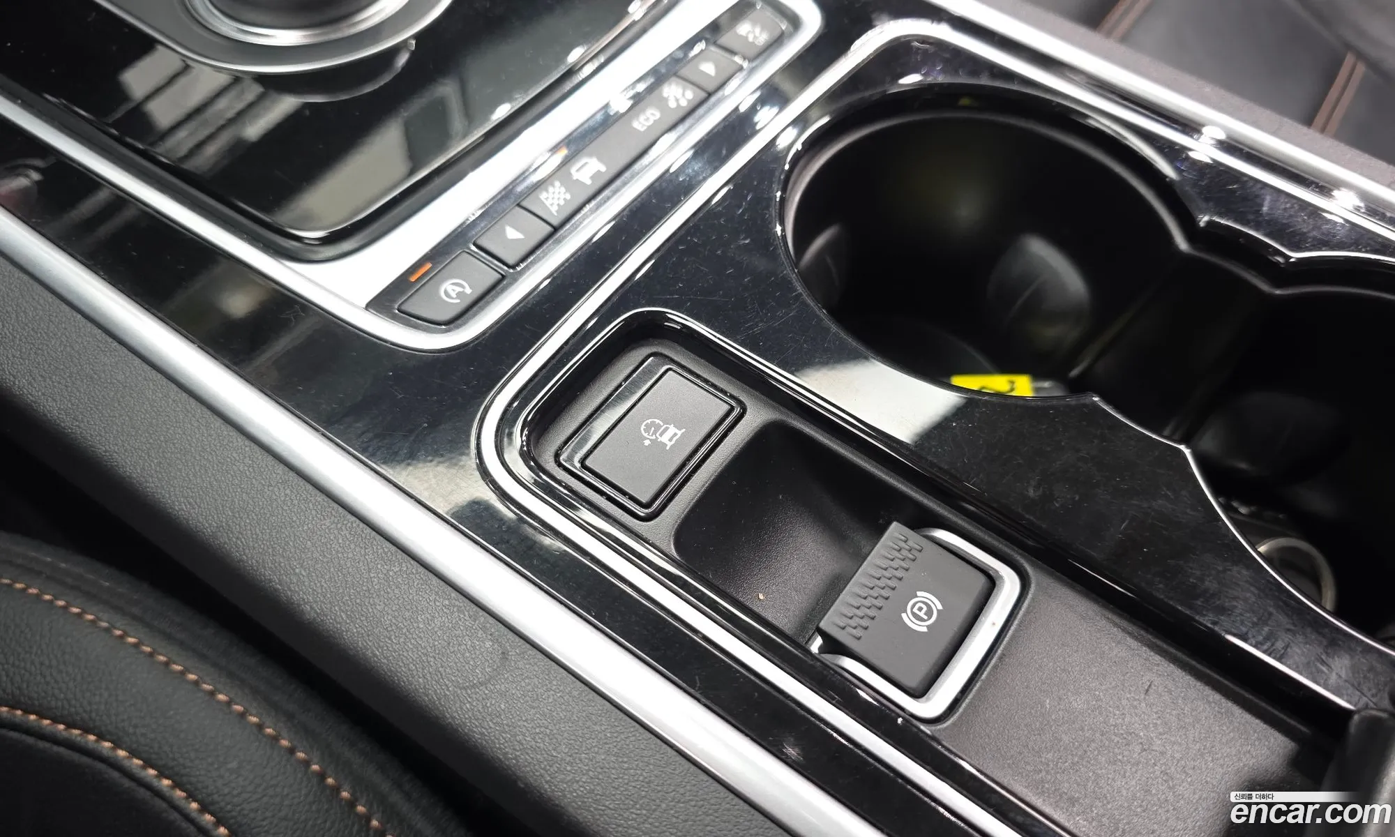 Jaguar XE 2017 SAJAA4BN2HCP05024 — 9