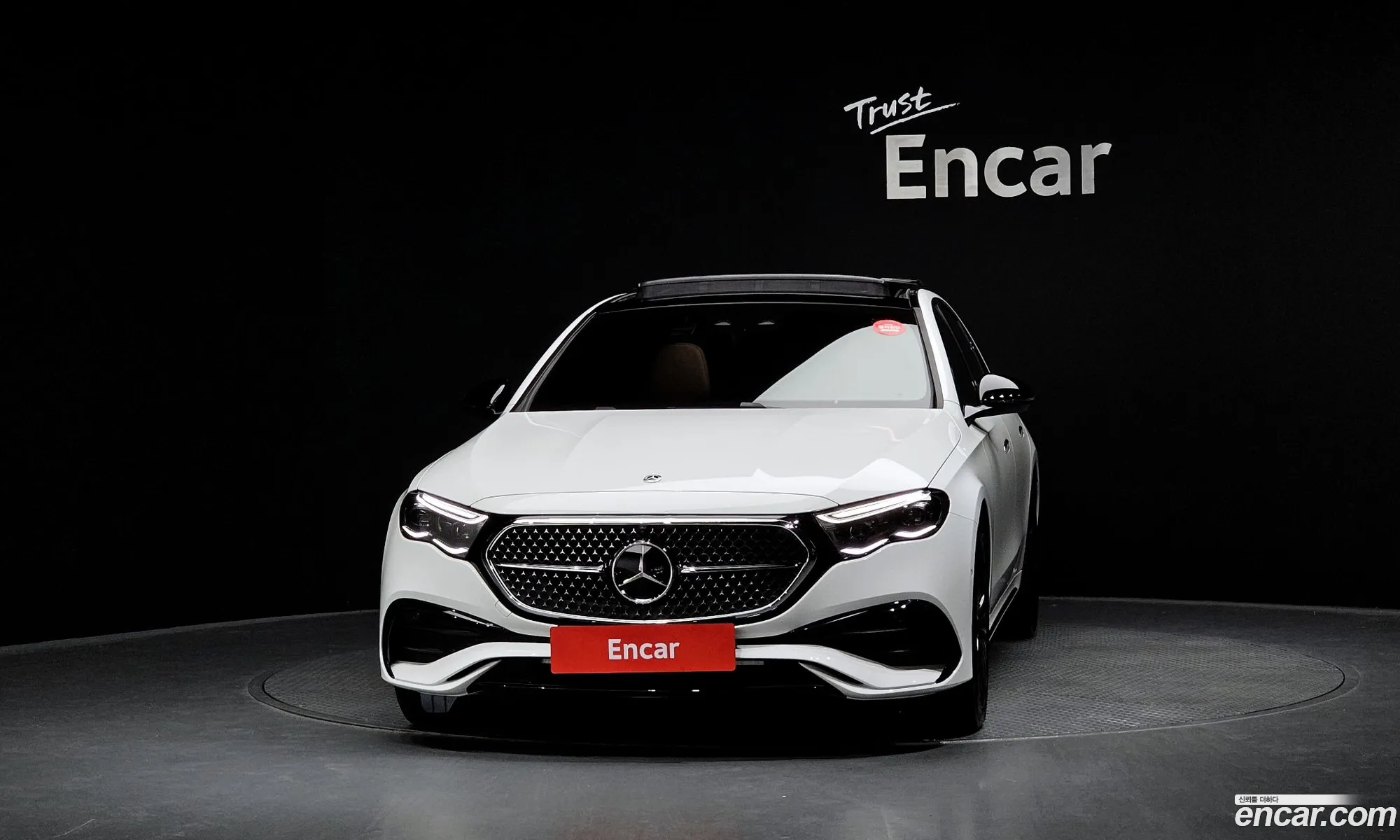 Mercedes-Benz E-Class W214 2026 — 14