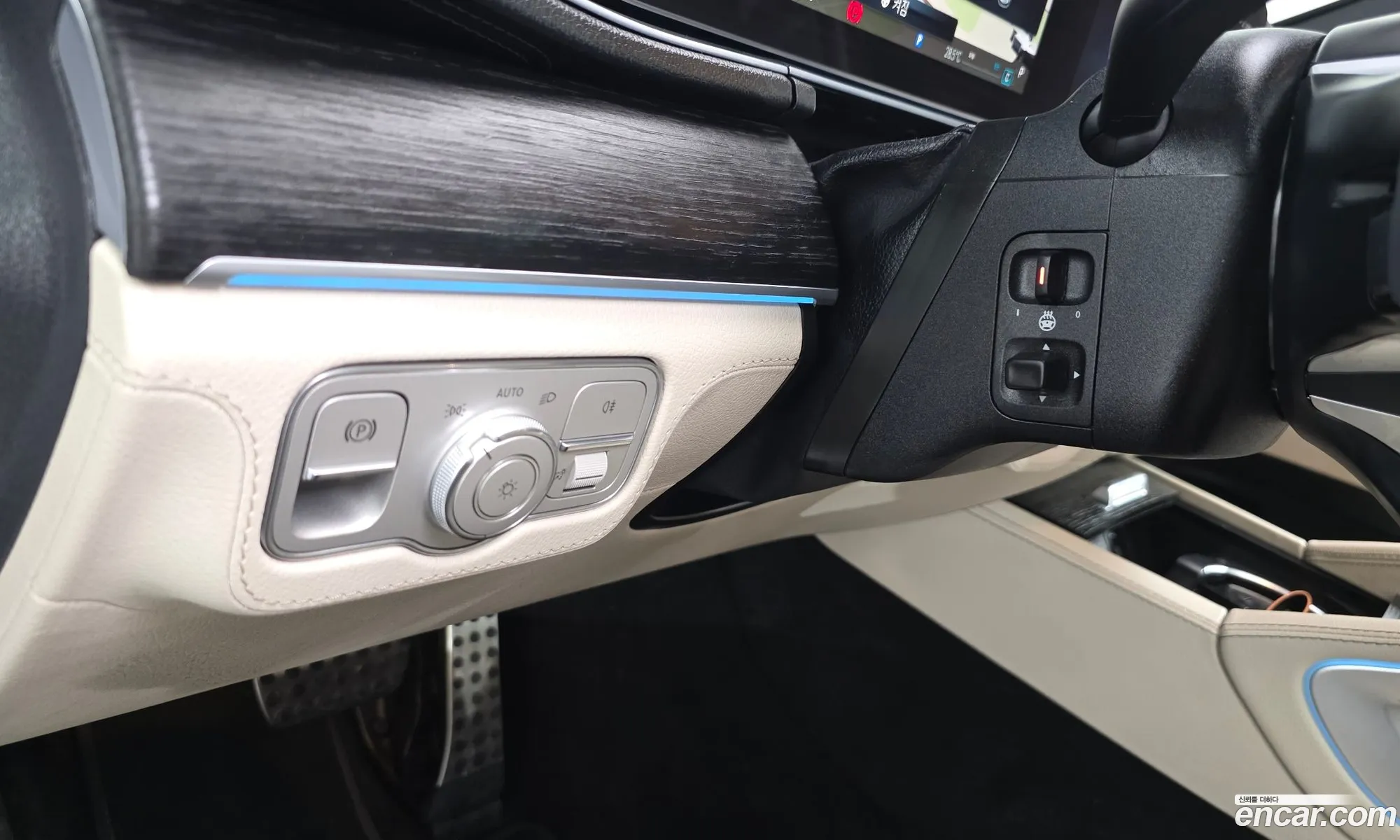 Mercedes-Benz GLS-Class X167 2025 — 32