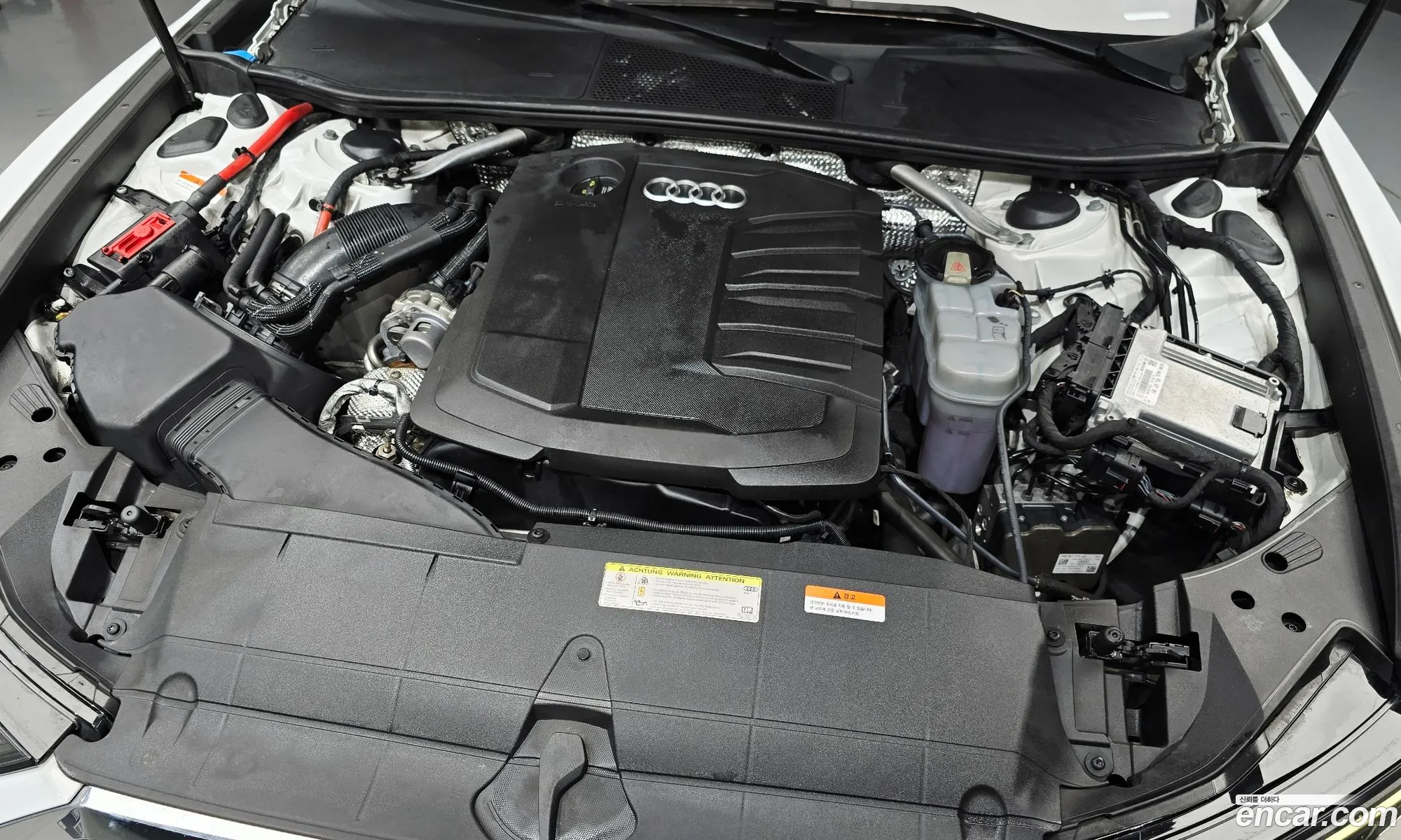 Audi A6 2020 WAUZZZF21LN044894 — 12