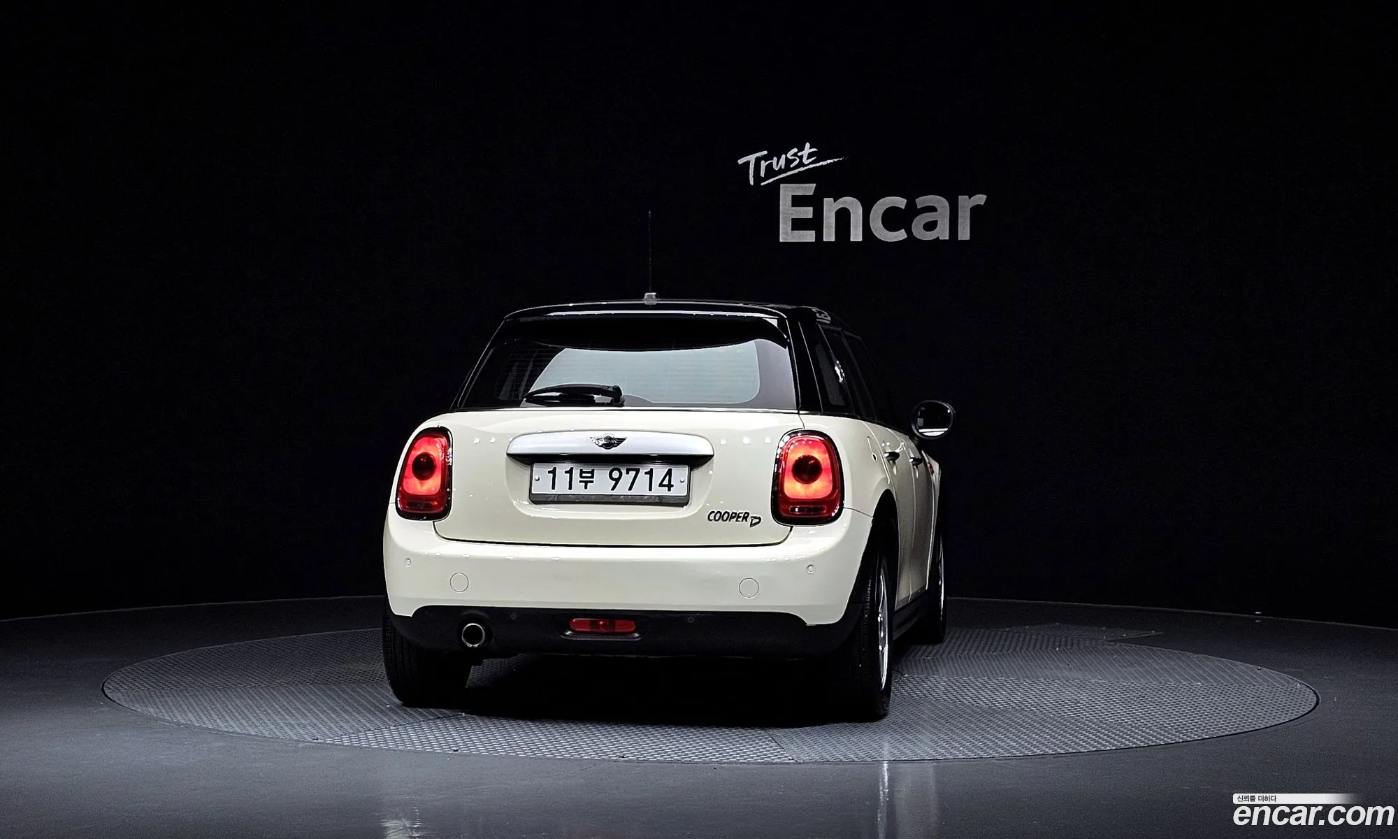 Mini Cooper D 2015 — 5