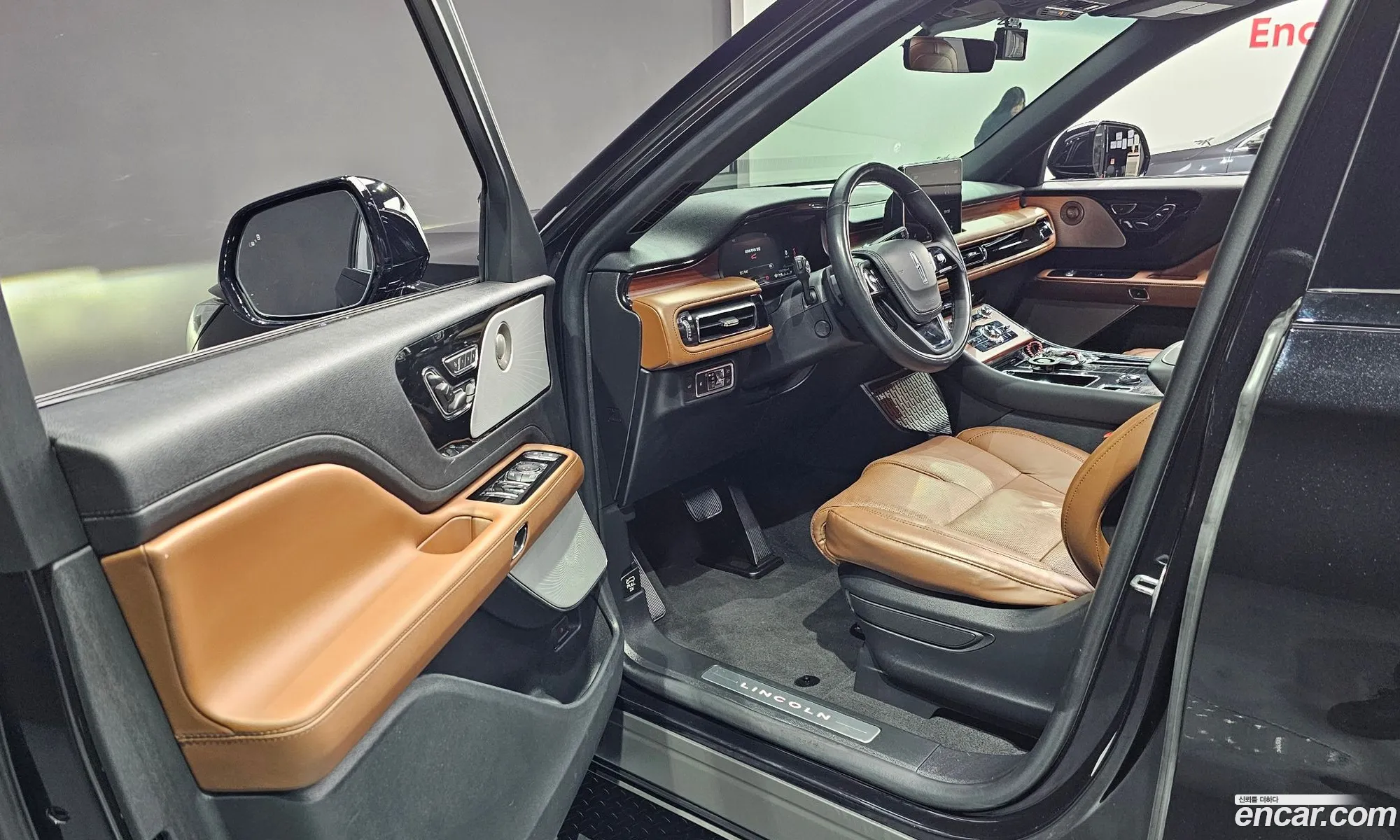 Lincoln Aviator 2023 5LM5J7XC3PGL12514 — 17