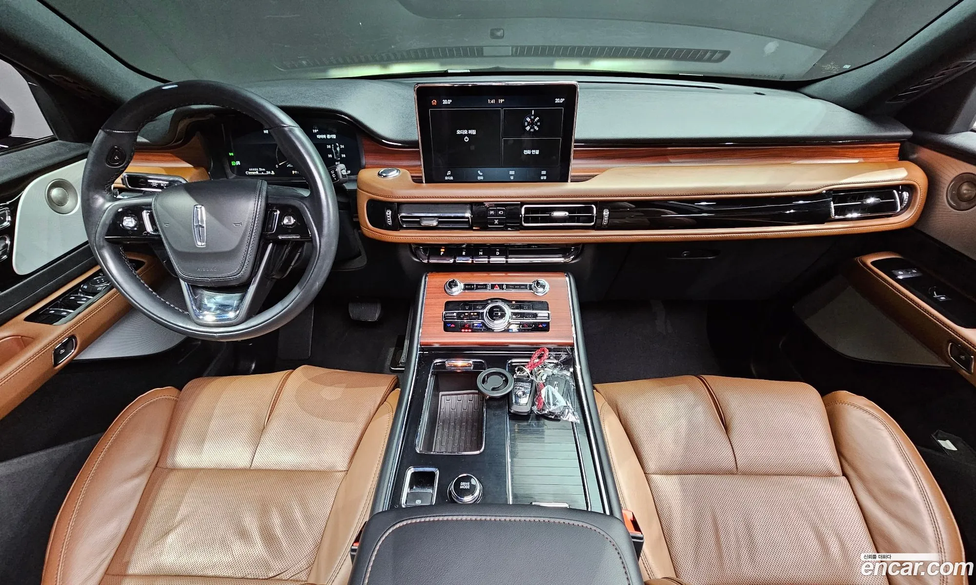 Lincoln Aviator 2023 5LM5J7XC3PGL12514 — 3