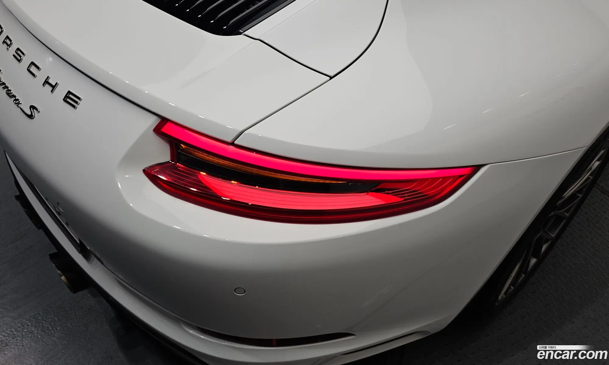 Porsche 911 2017 WP0AB2991HS122670 — 26