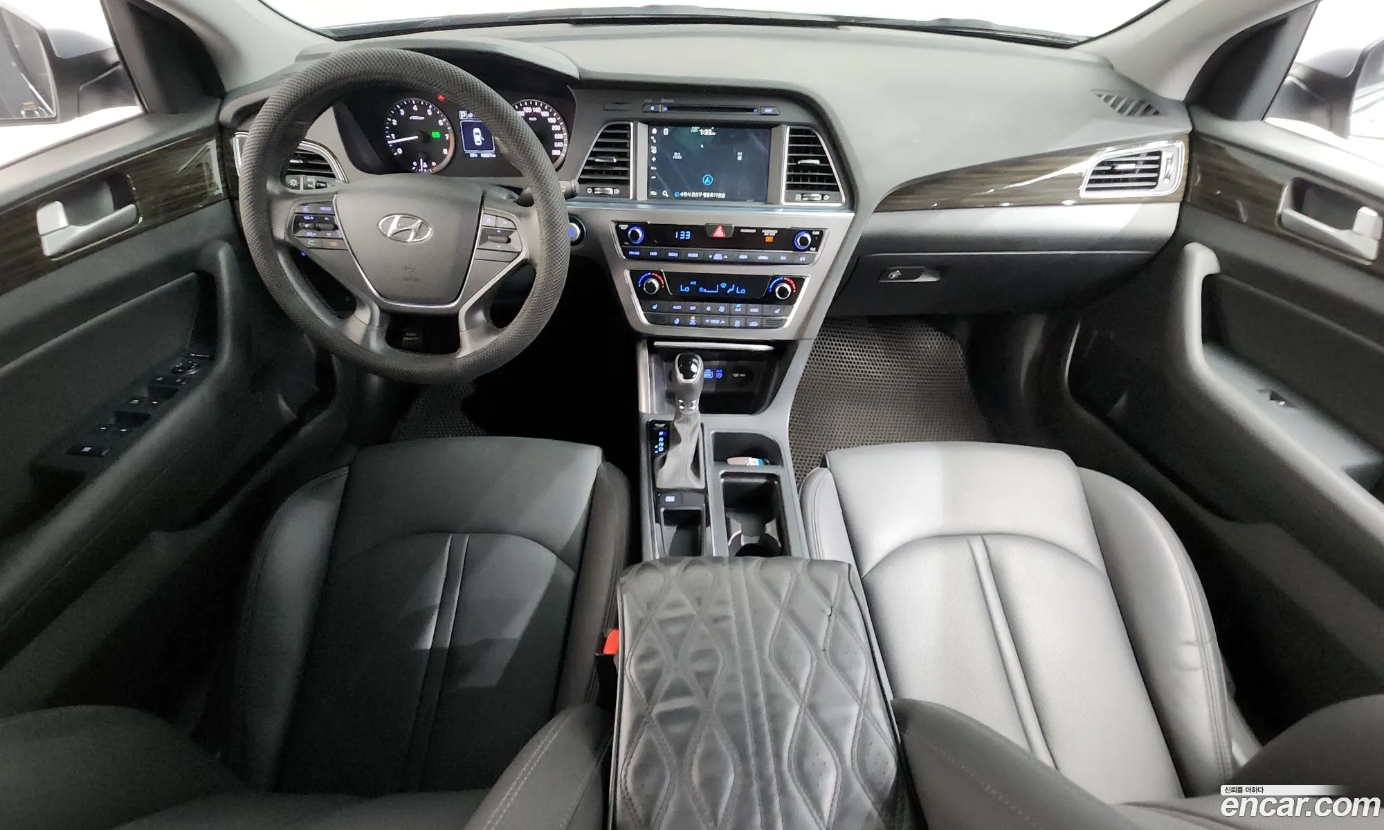Hyundai LF Sonata 2017 — 4