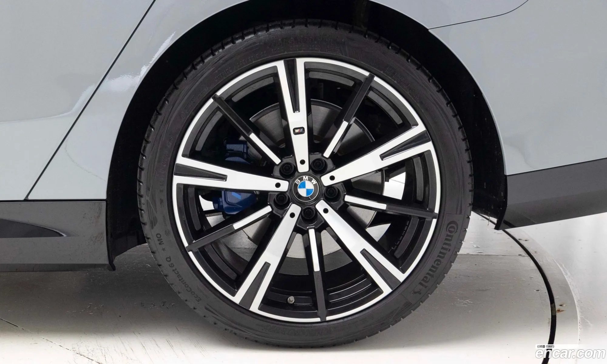 BMW 5 Series 2025 — 12