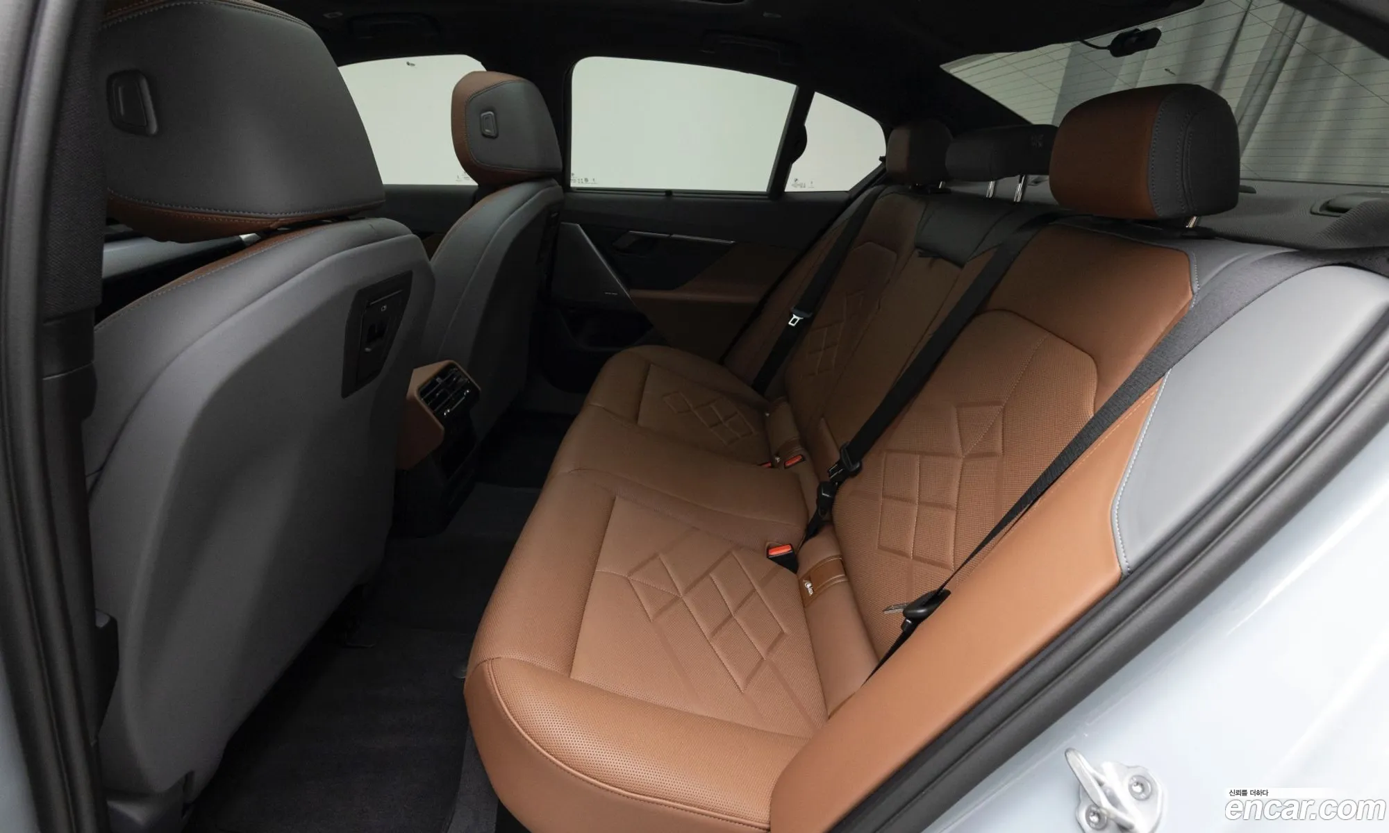BMW 5 Series 2025 — 14