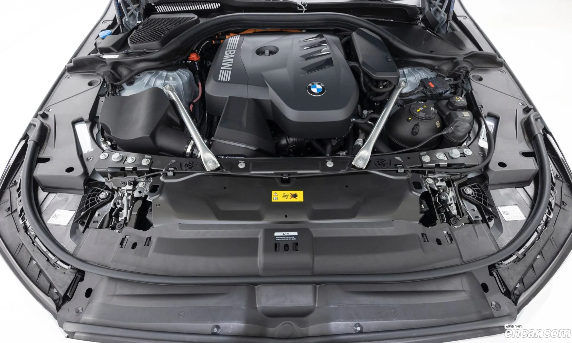 BMW 5 Series 2025 — 8