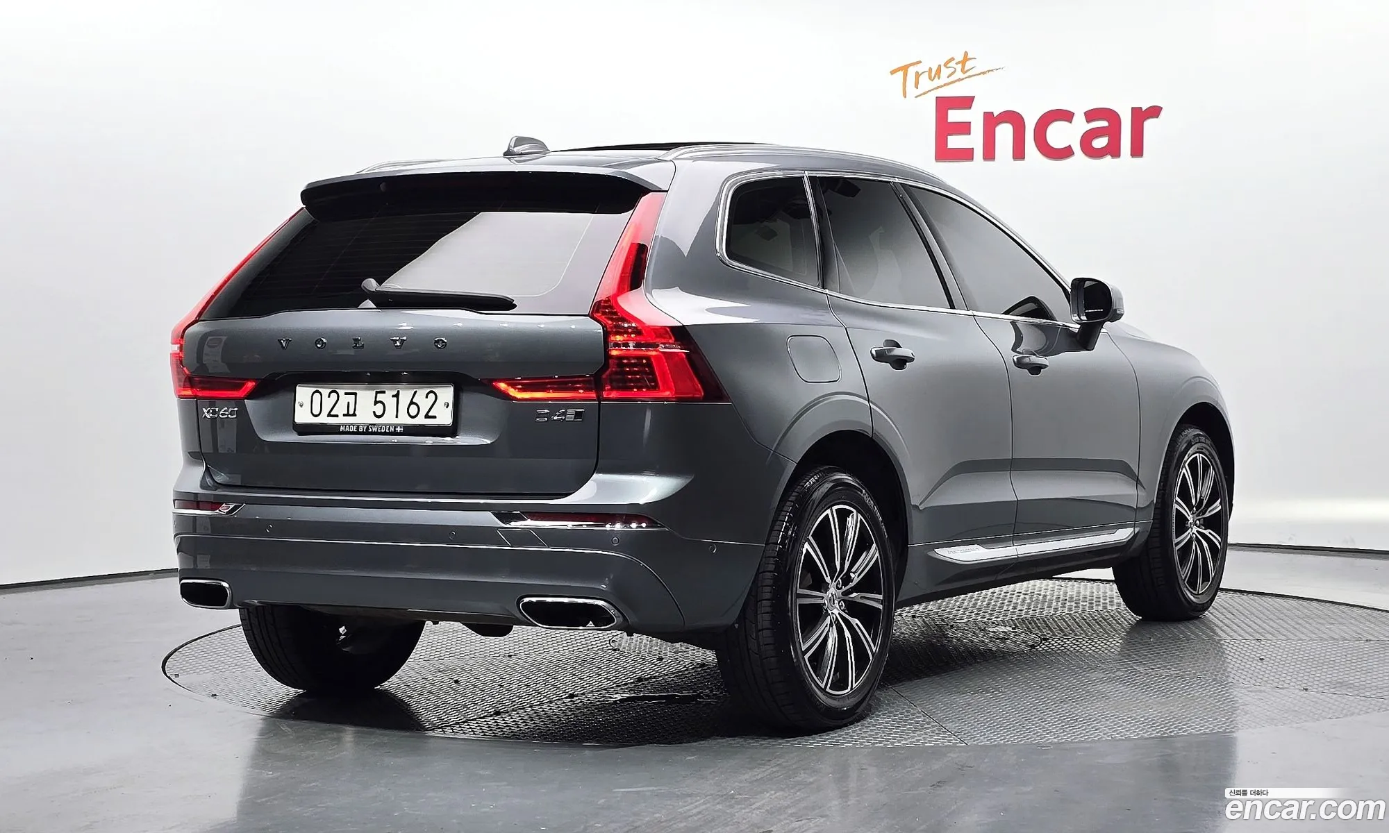 Volvo XC60 2018 YV1UZA8ACJ1023520 — 18