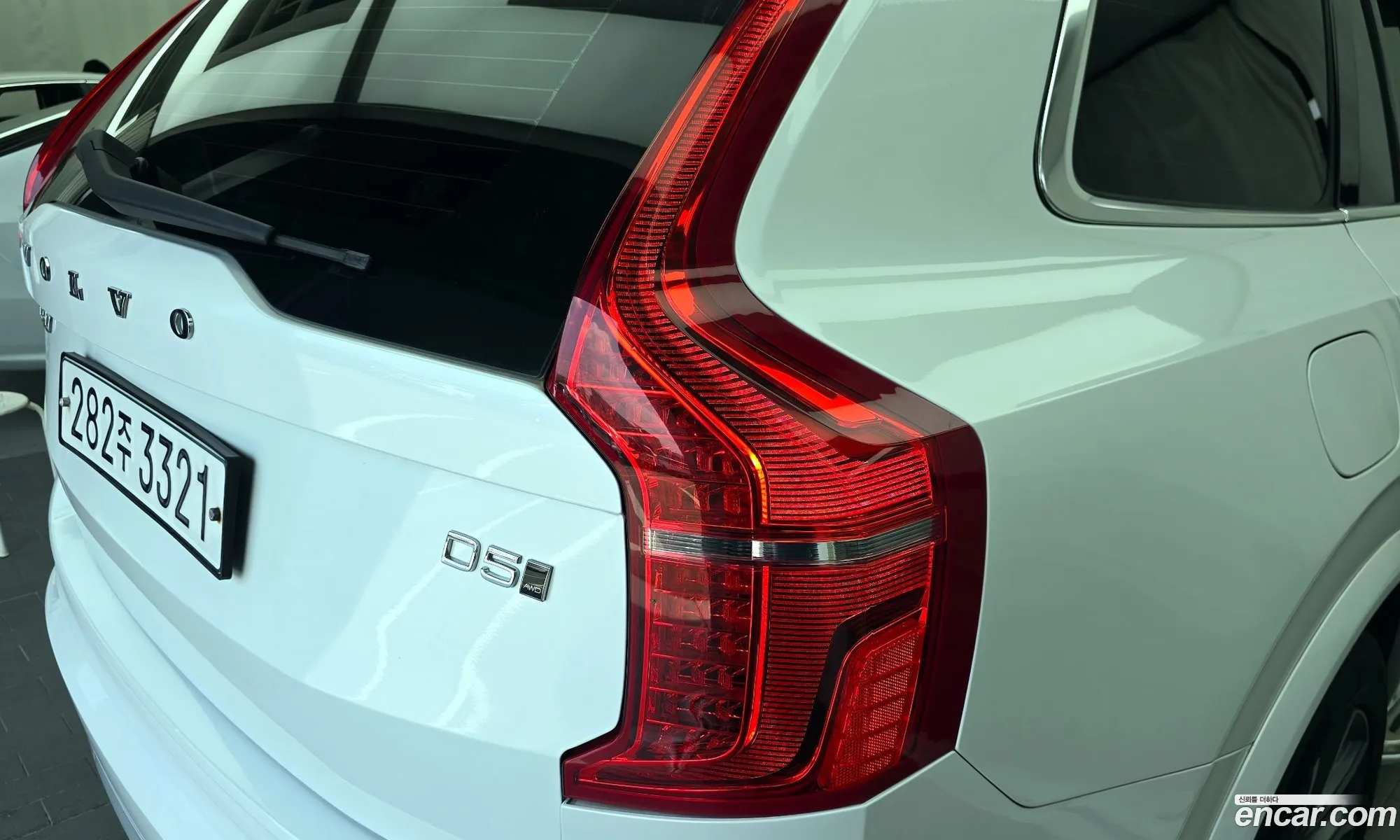Volvo XC90 2017 — 12
