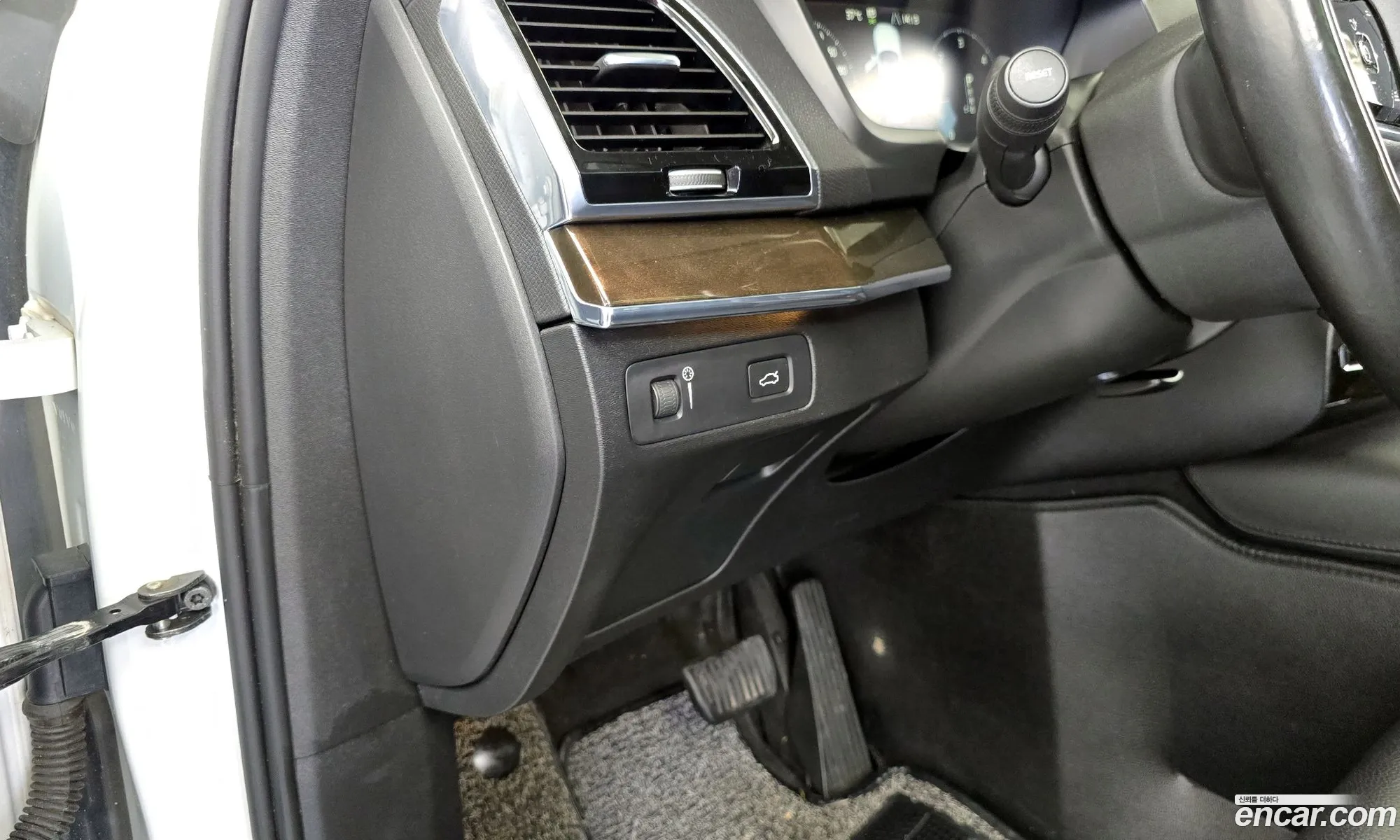 Volvo XC90 2017 — 24