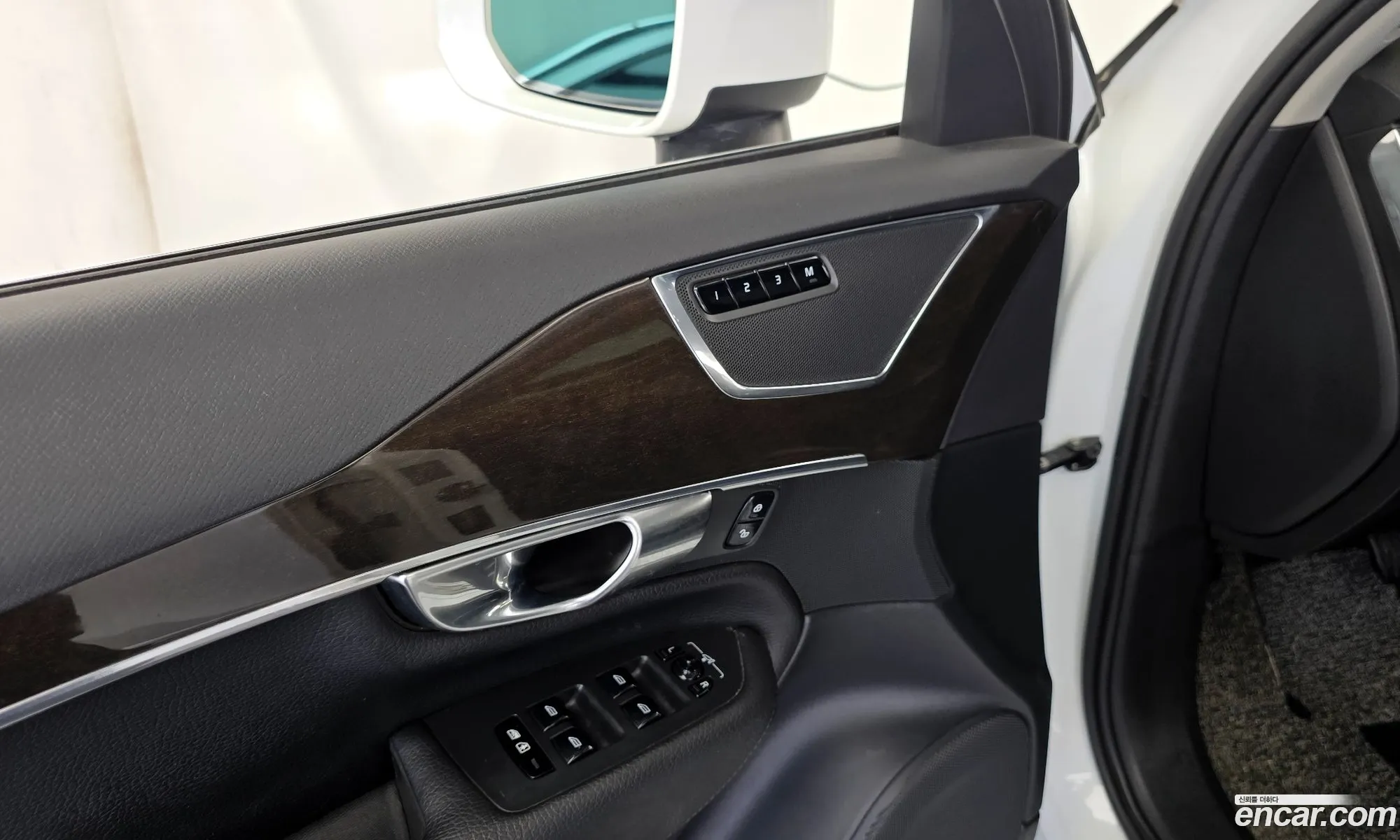Volvo XC90 2017 — 6