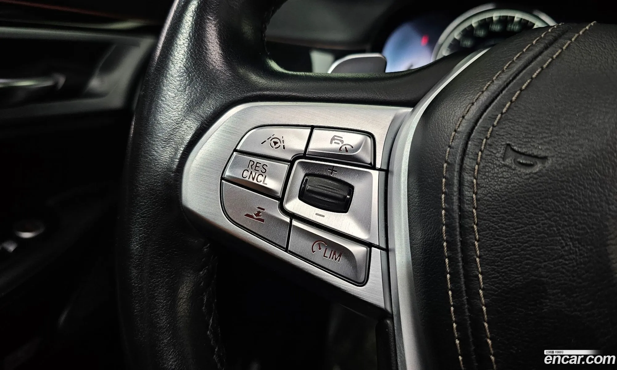 BMW 7 Series 2016 WBA7C6109GG583027 — 16