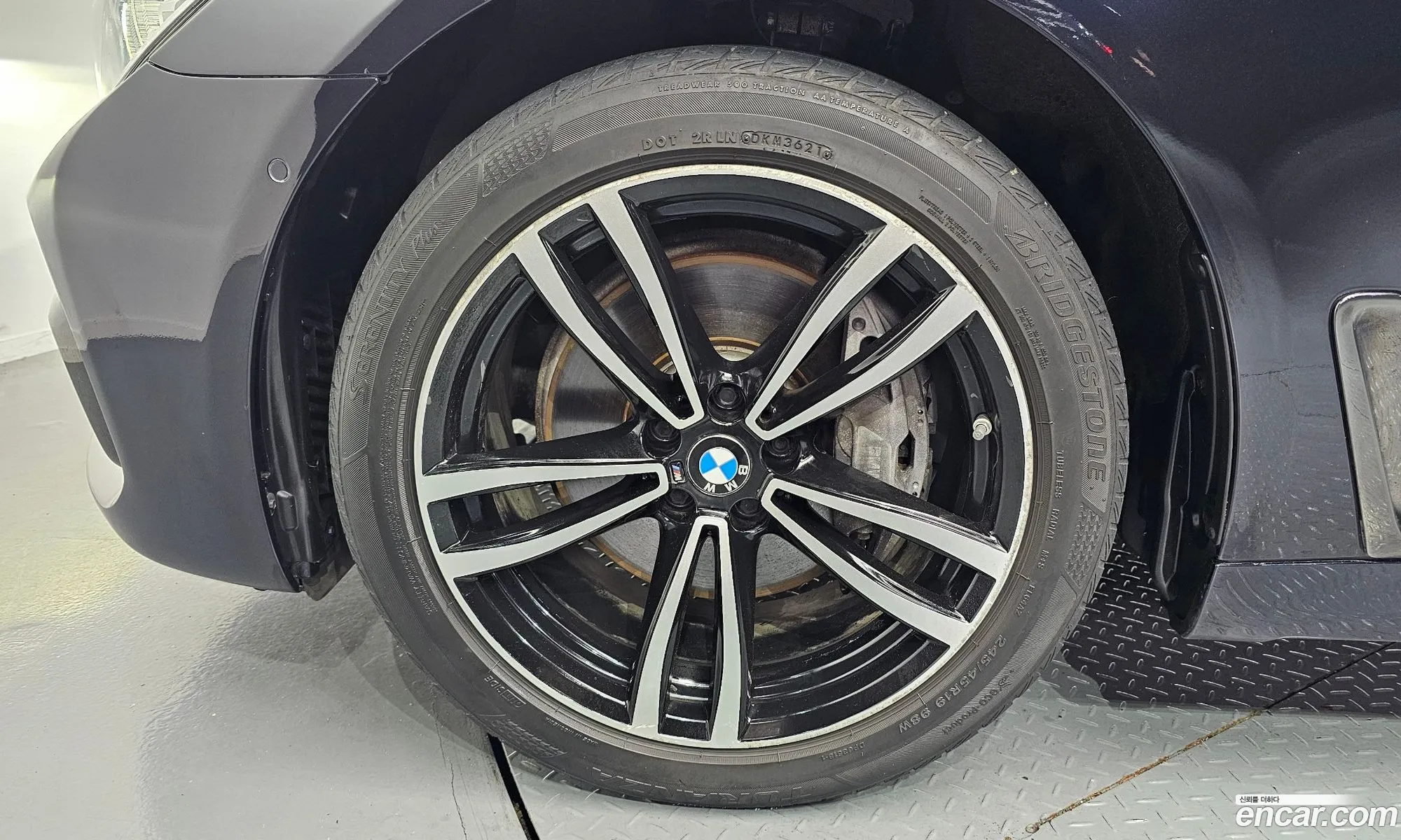 BMW 7 Series 2016 WBA7C6109GG583027 — 12