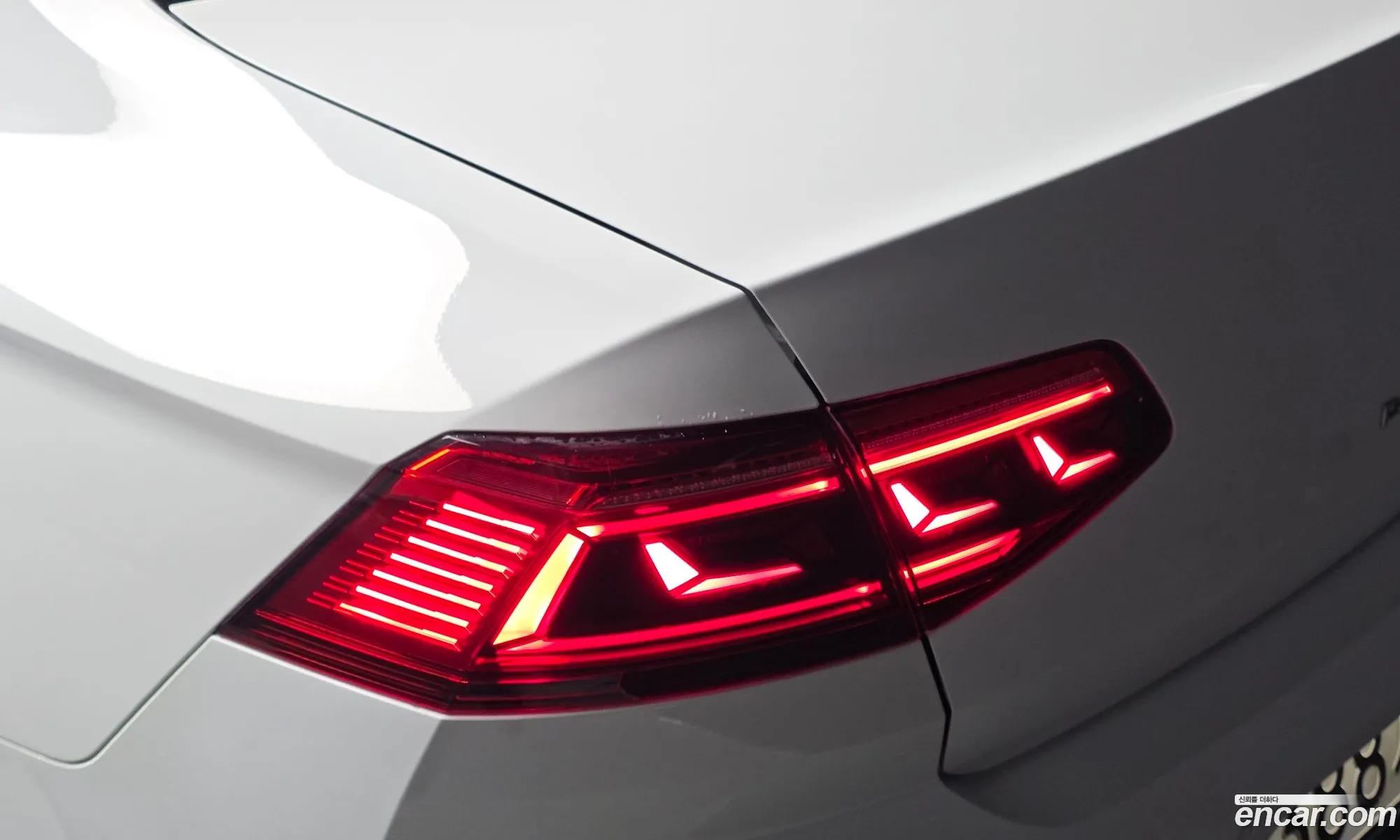 Volkswagen Passat GT 2021 — 28