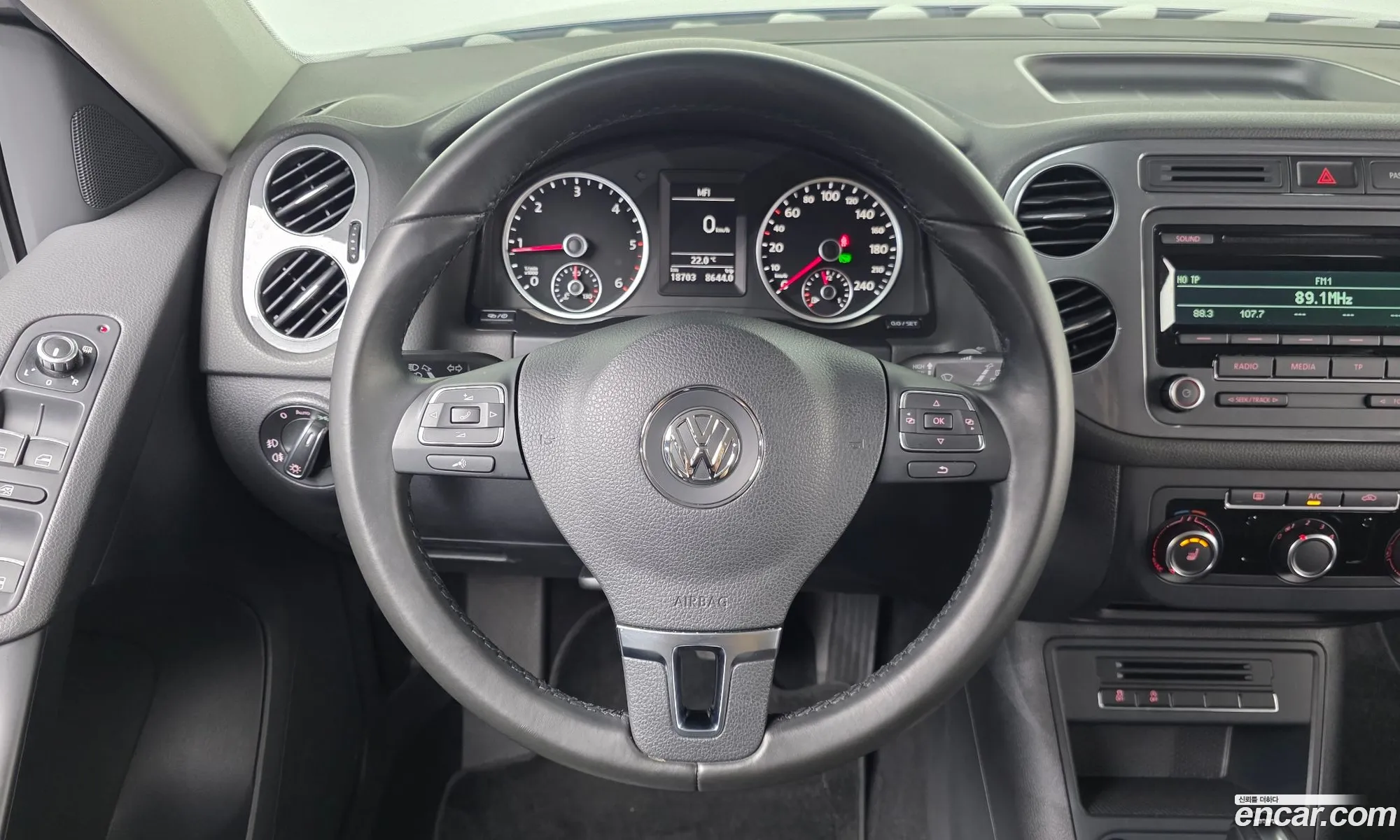 Volkswagen Tiguan 2013 — 8