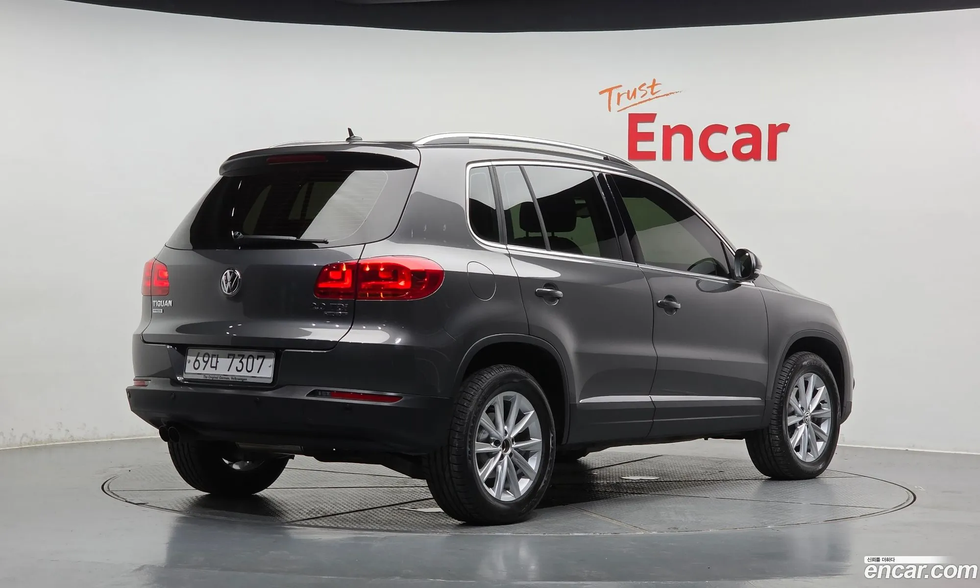 Volkswagen Tiguan 2013 — 18