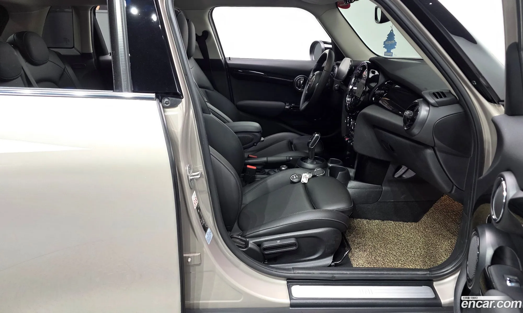 Mini Cooper 2021 WMW41DK06N2R13549 — 21