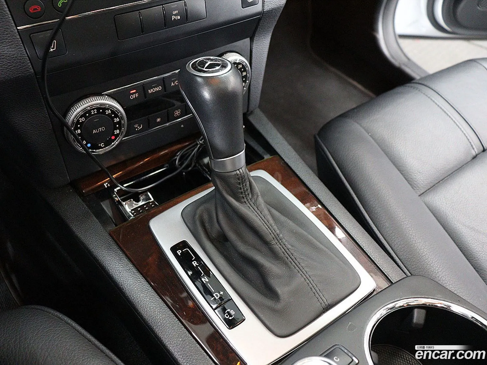 Mercedes-Benz GLK-Class X204 2010 — 12