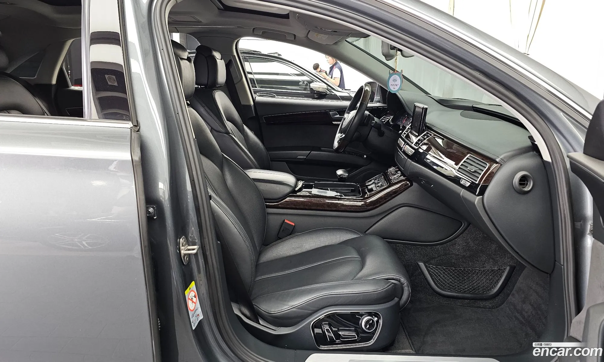 Audi A8 2015 WAUZZZ4H8FN010561 — 7
