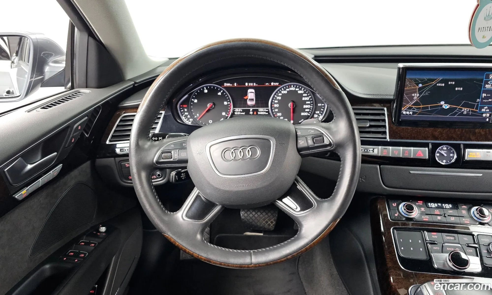 Audi A8 2015 WAUZZZ4H8FN010561 — 10