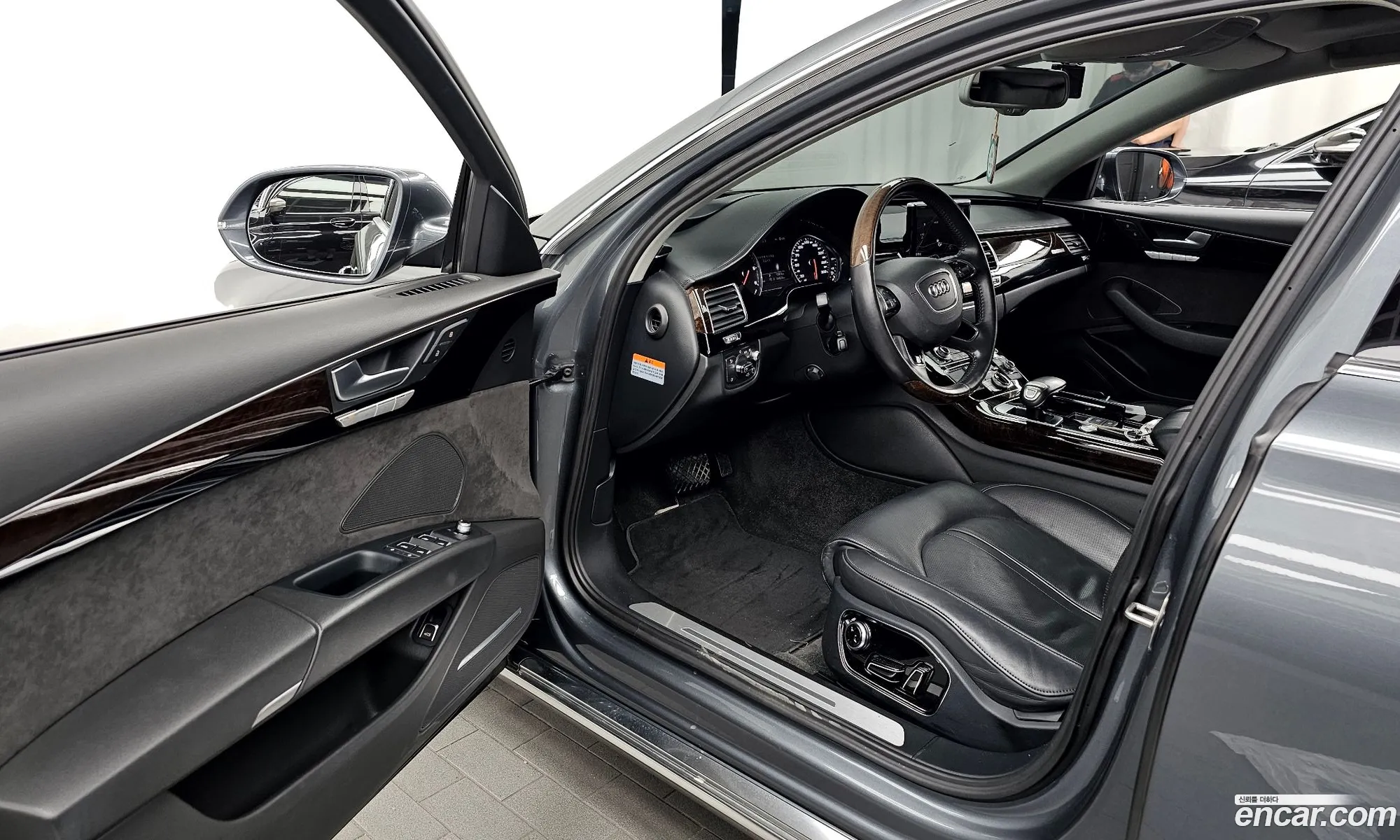Audi A8 2015 WAUZZZ4H8FN010561 — 12