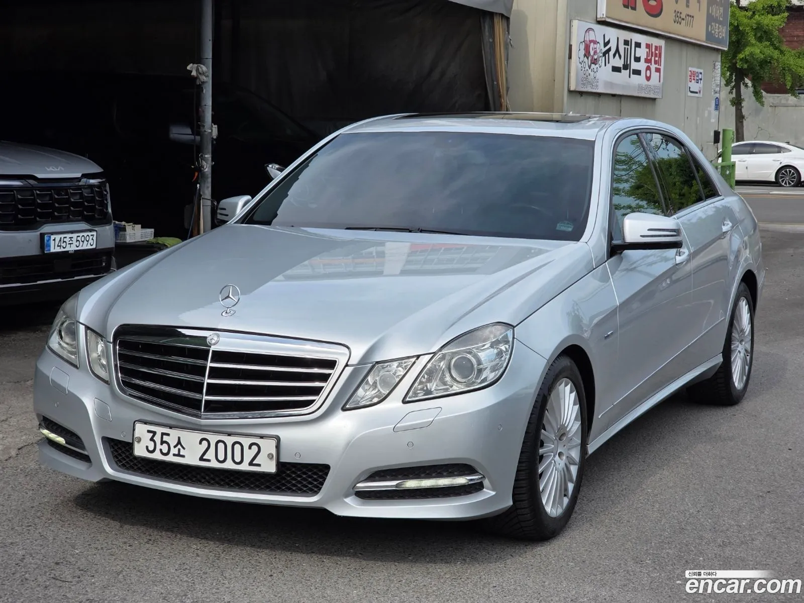 Mercedes-Benz E-Class W212 2011 — 16