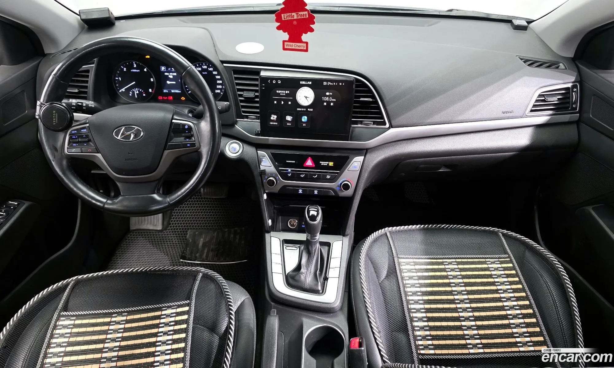 Hyundai Elantra AD 2015 — 3