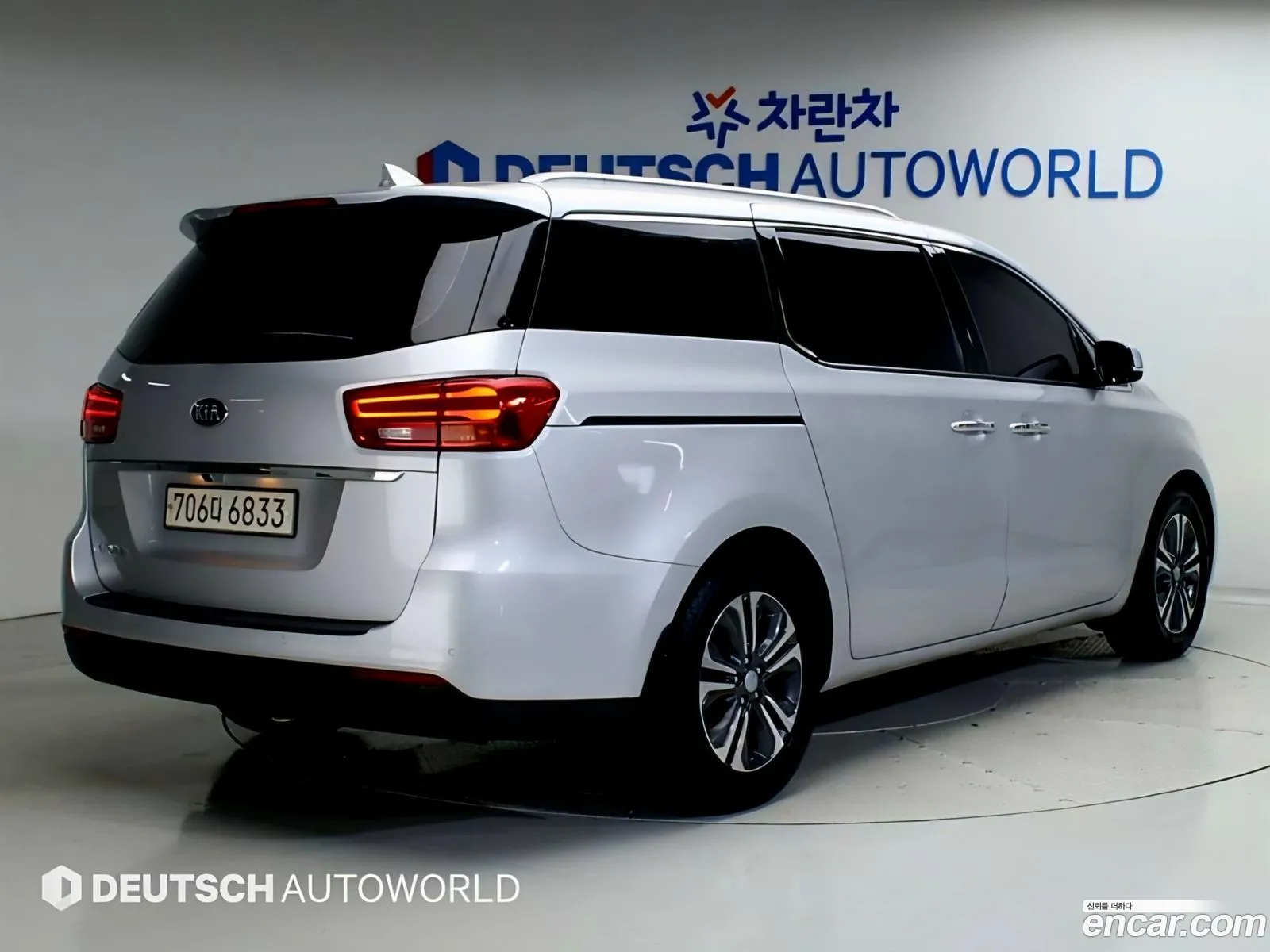 Kia Carnival 2019 — 3