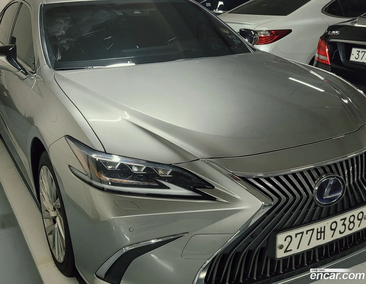 Lexus ES300h 7th Gen 2021 — 12