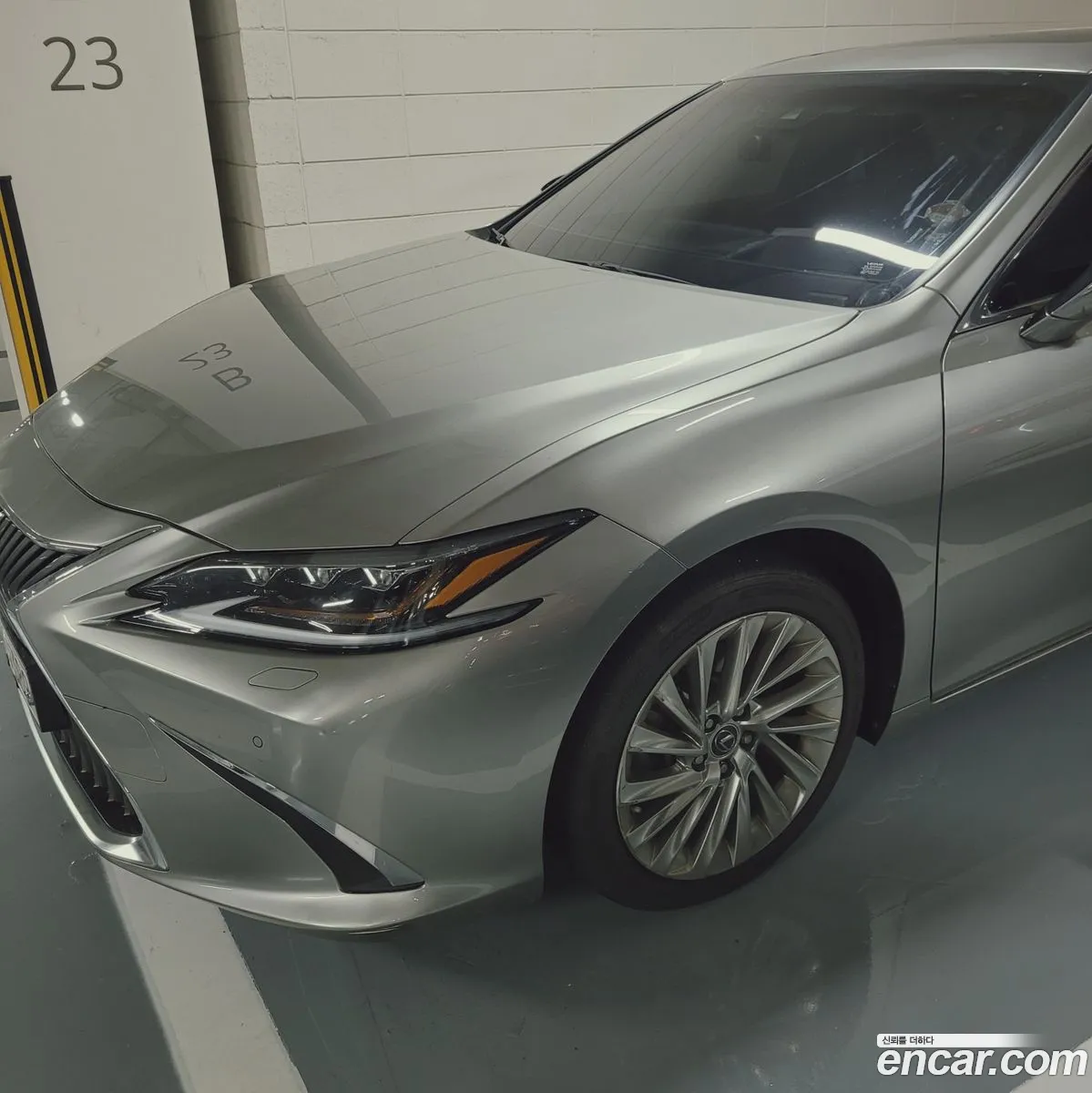 Lexus ES300h 7th Gen 2021 — 11