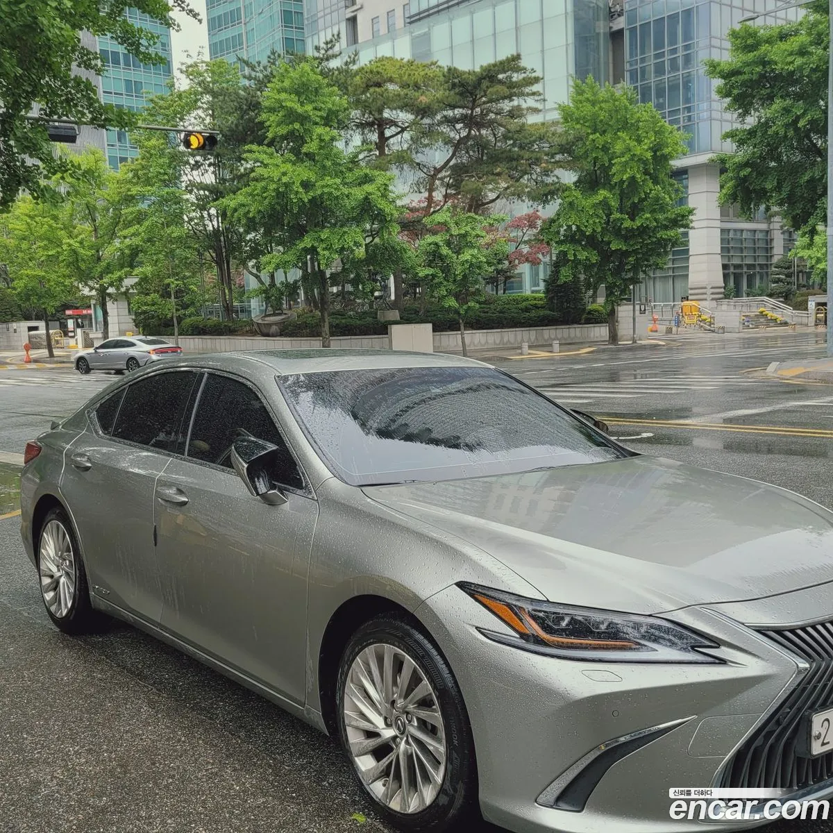 Lexus ES300h 7th Gen 2021 — 5