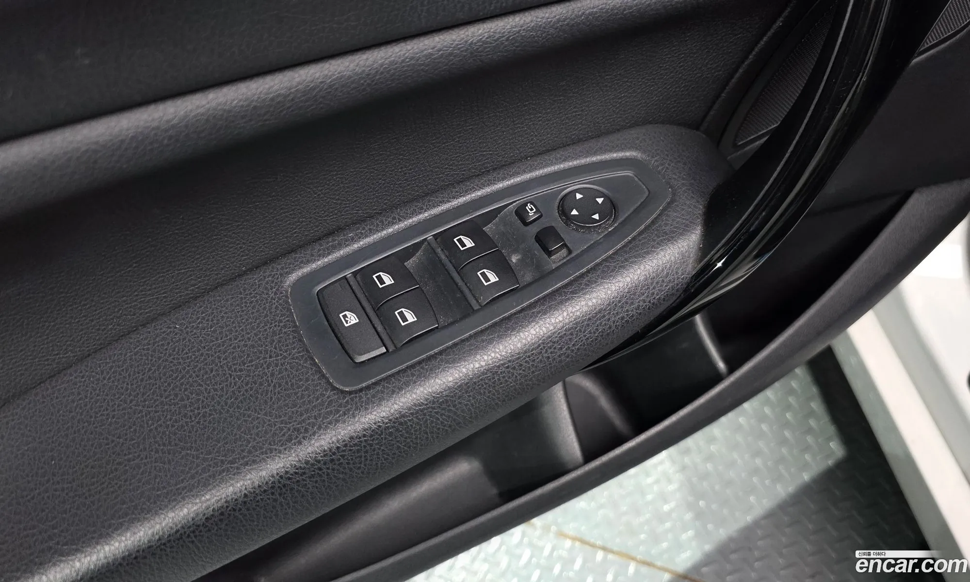 BMW 1 Series 2016 WBA1S5106G5D24898 — 26