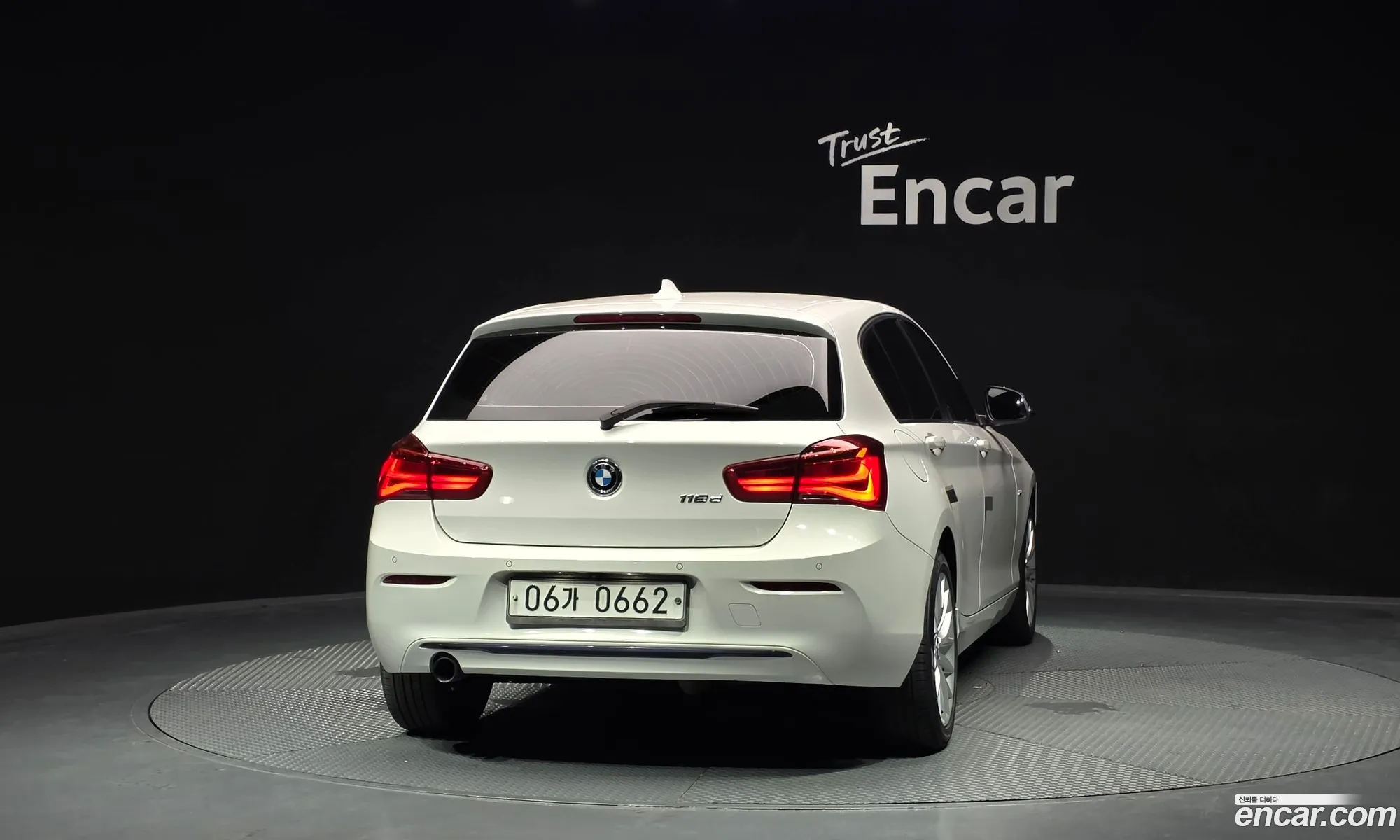 BMW 1 Series 2016 WBA1S5106G5D24898 — 28