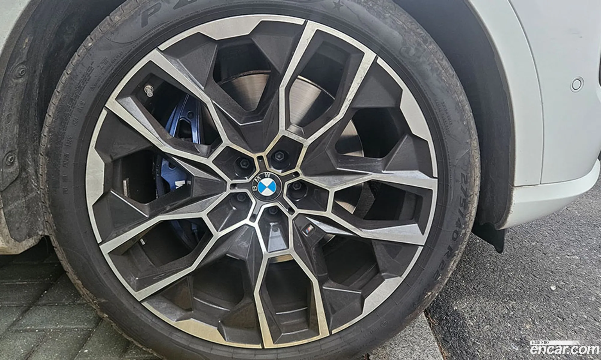 BMW X7 2025 — 17