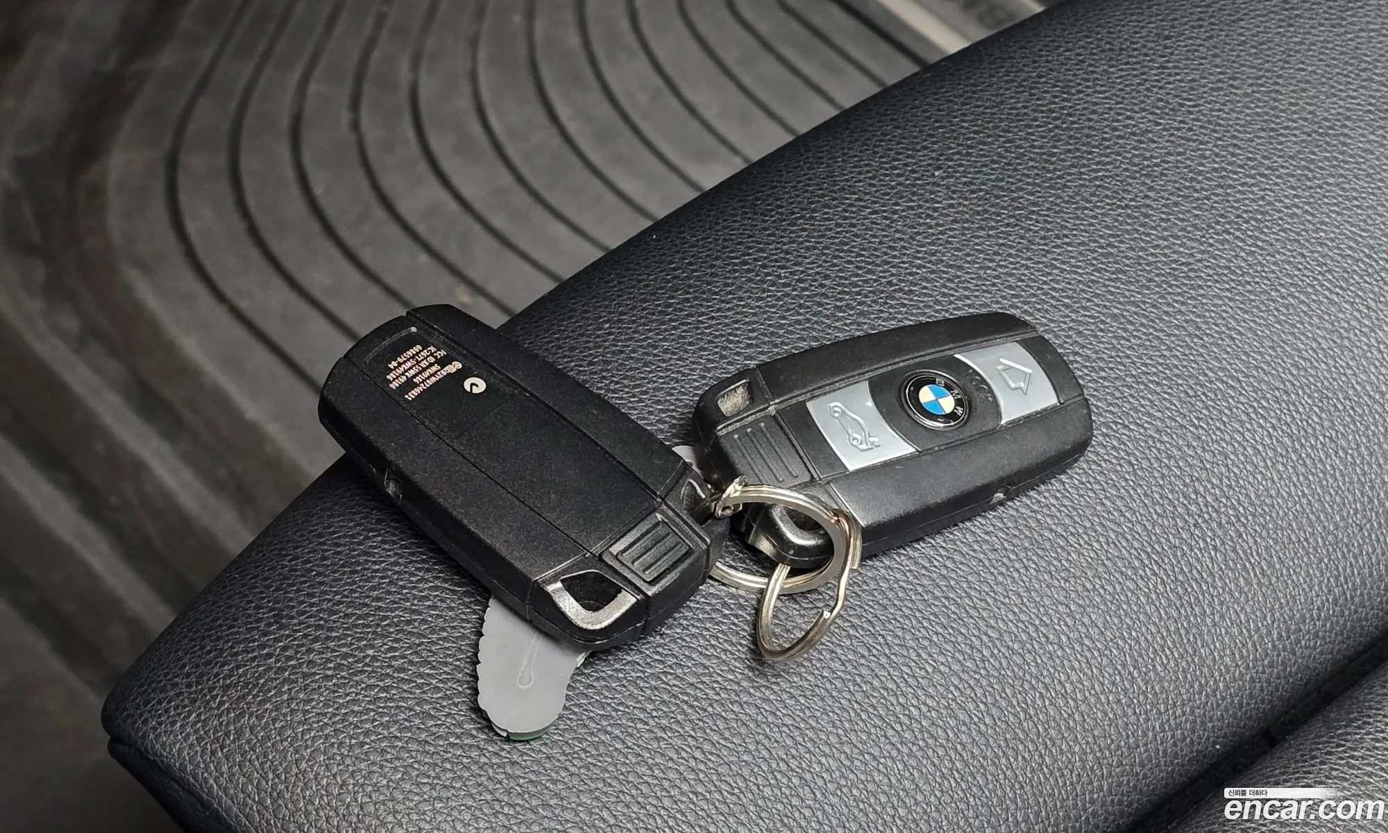 BMW 1 Series 2011 WBAUR3105BVL41873 — 16
