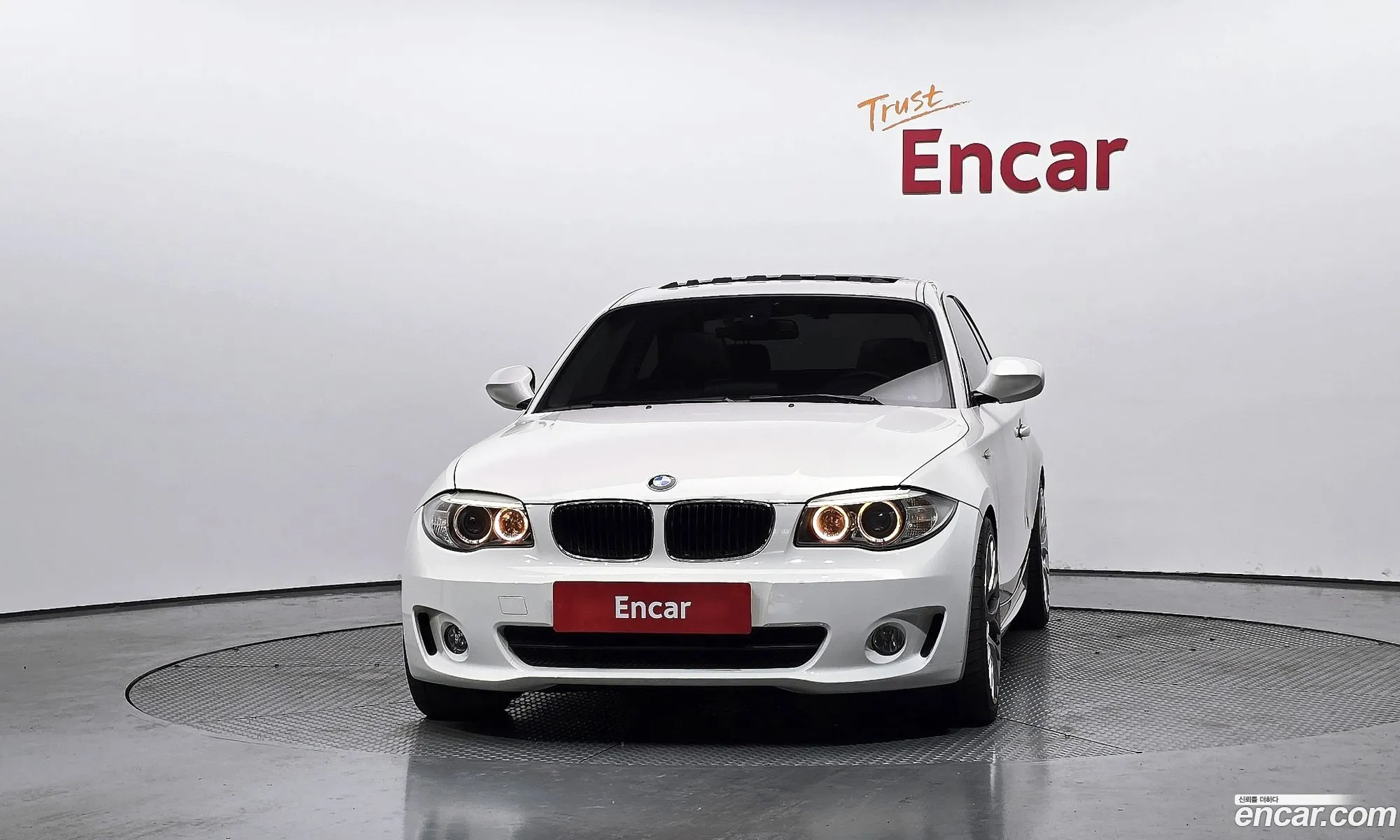 BMW 1 Series 2011 WBAUR3105BVL41873 — 5