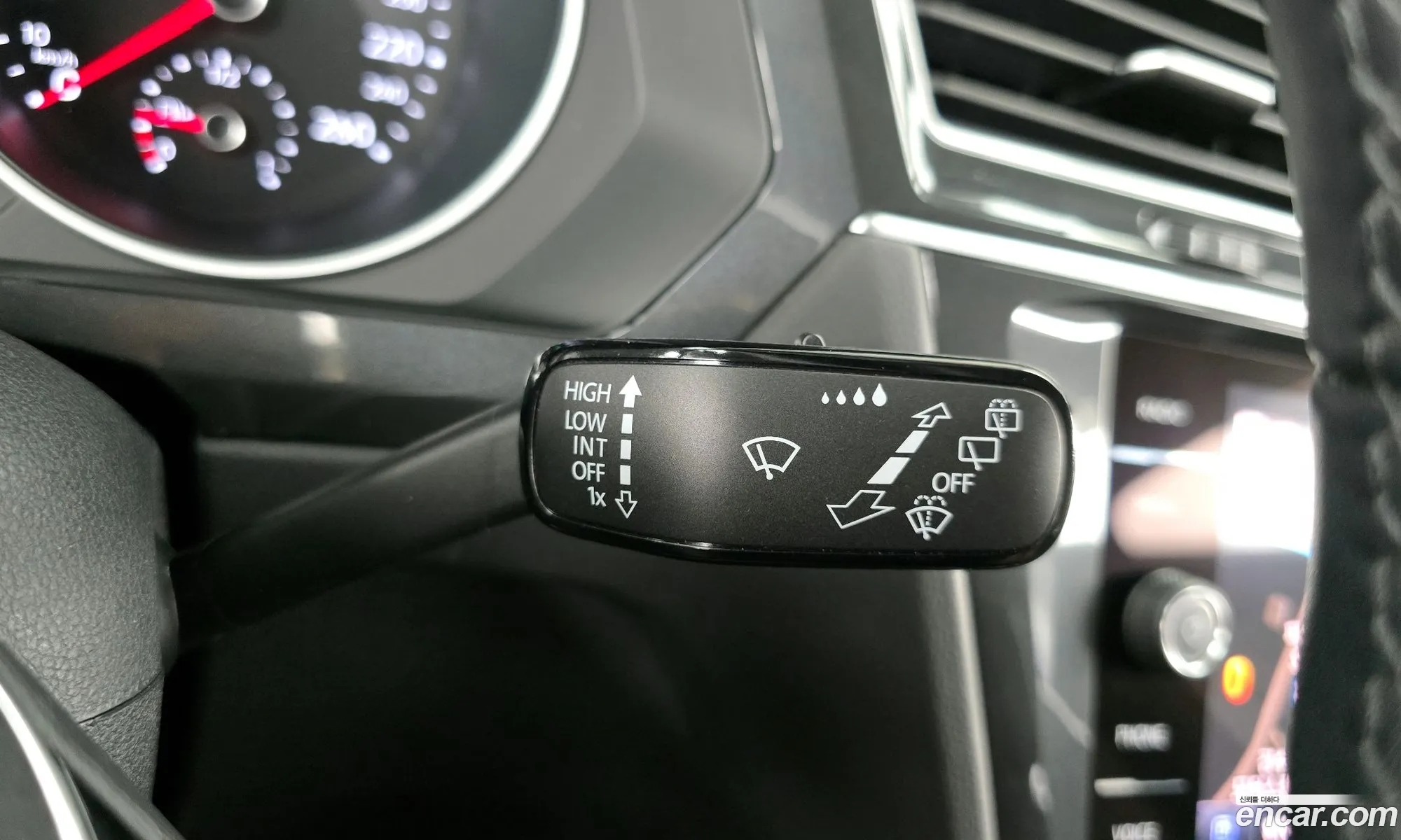 Volkswagen Tiguan 2020 — 14