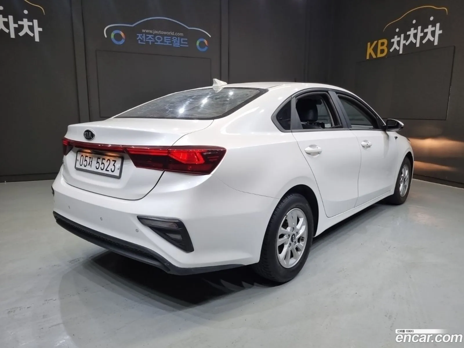 Kia K3 2019 — 3