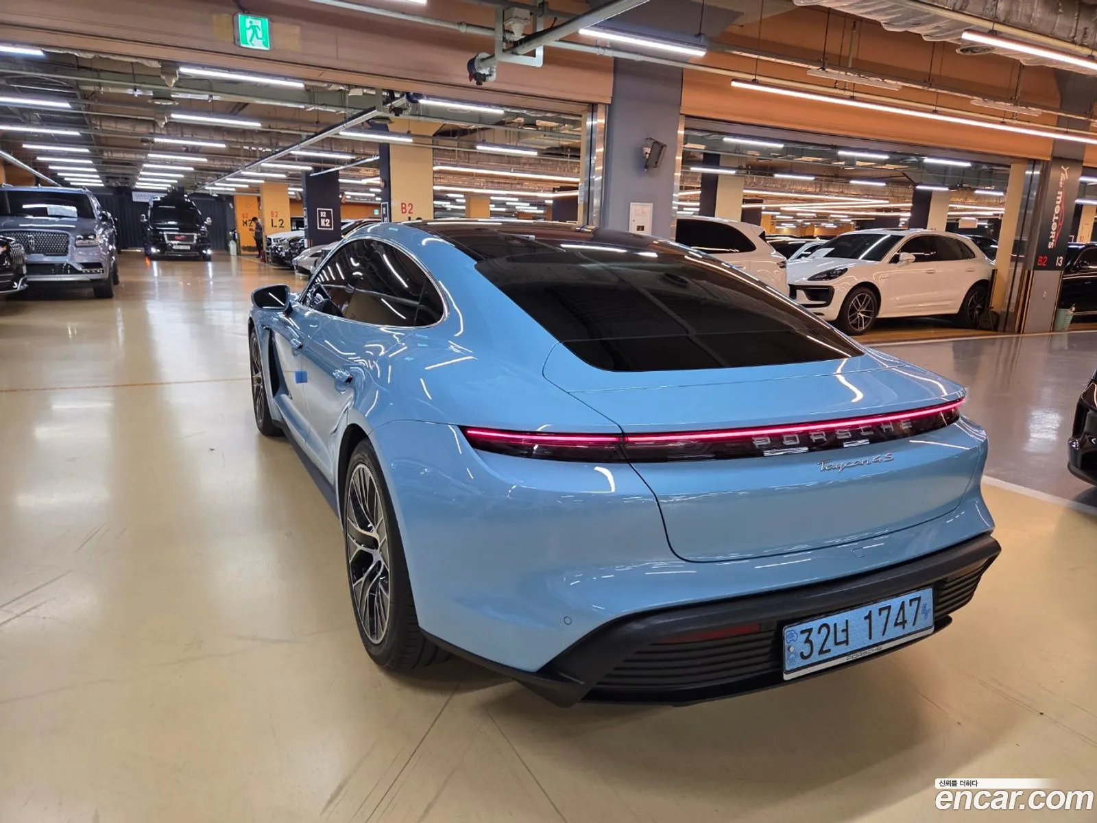 Porsche Taycan 2021 — 17