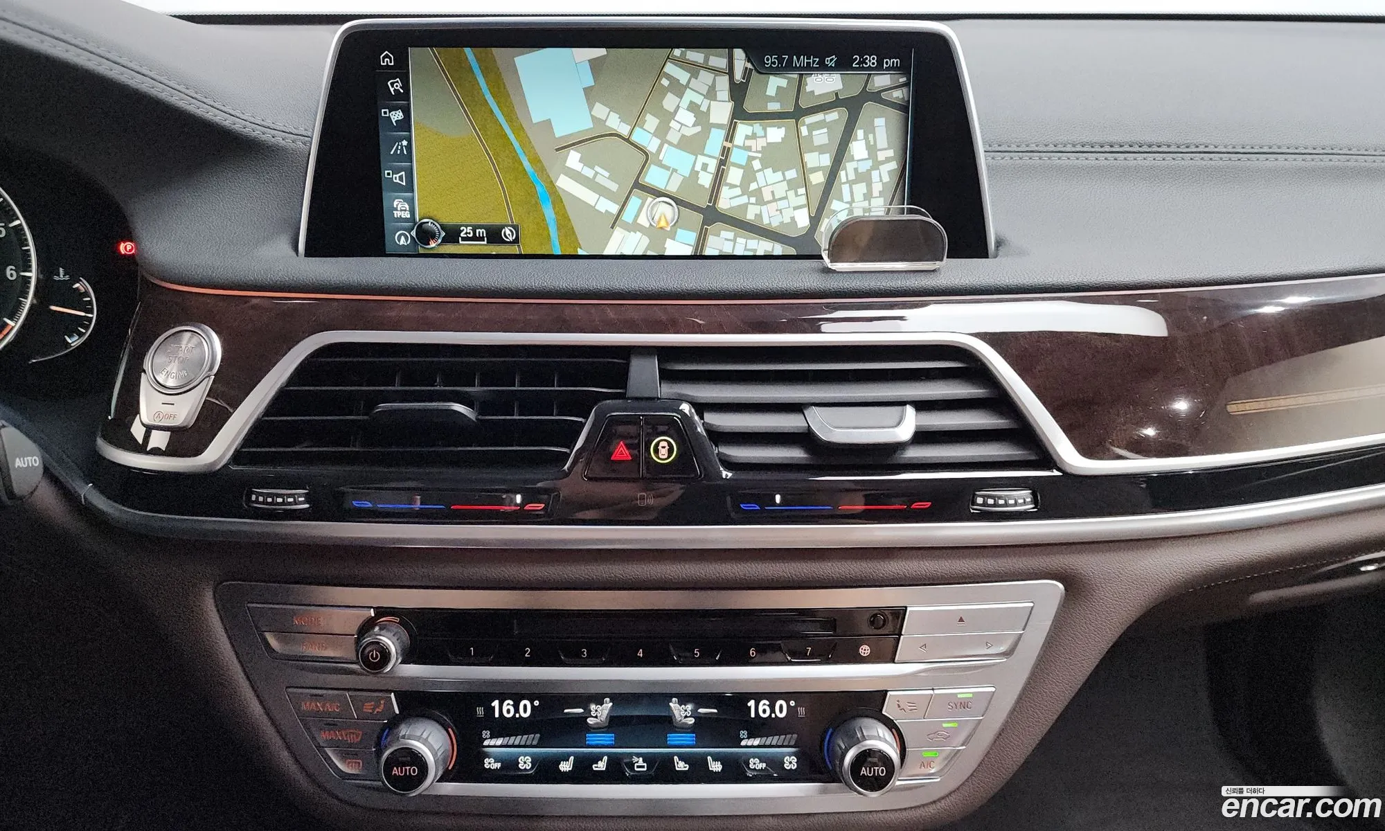 BMW 7 Series 2016 WBA7F2107GG525076 — 12