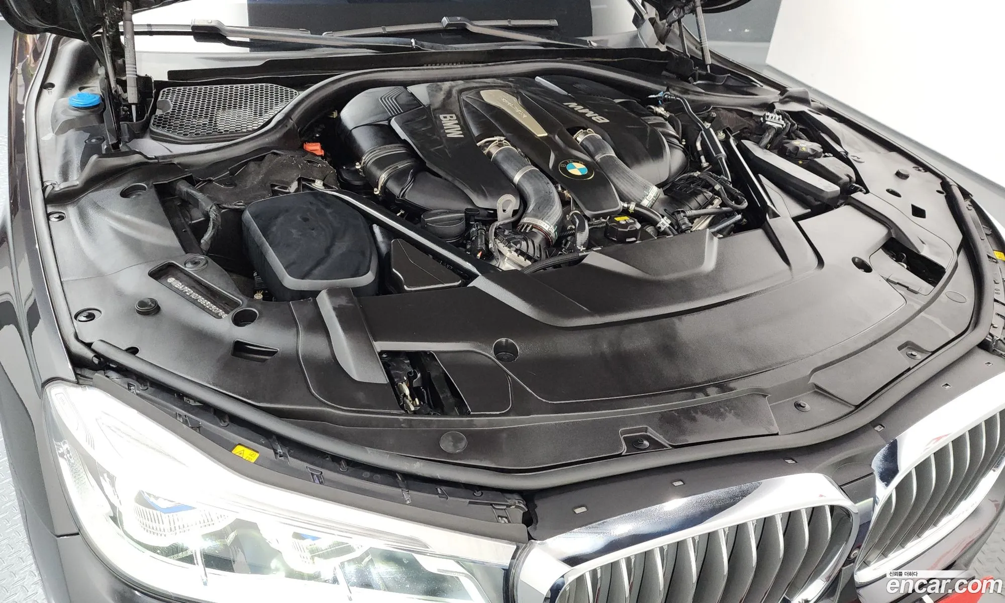 BMW 7 Series 2016 WBA7F2107GG525076 — 2