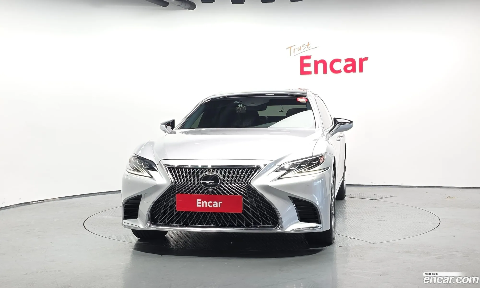 Lexus LS500 2018 — 10