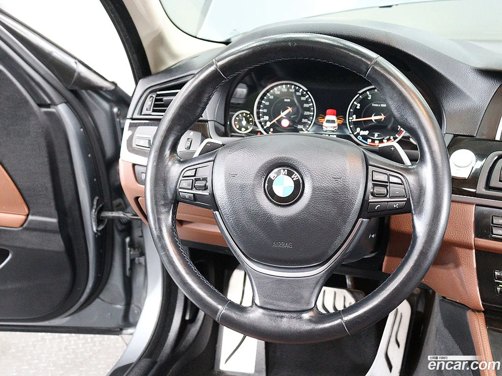 BMW 5 Series 2015 — 18