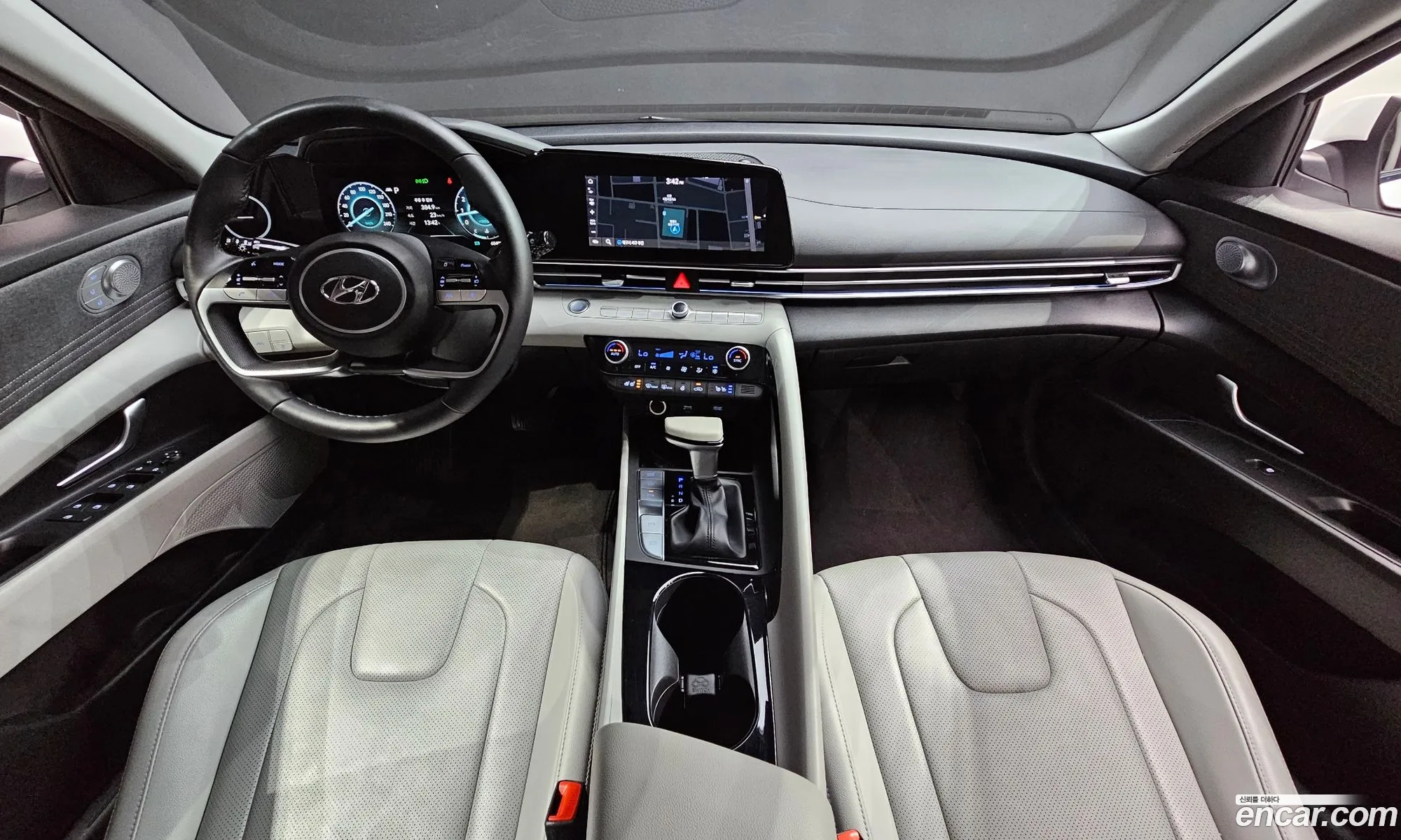 Hyundai Elantra 2021 — 2