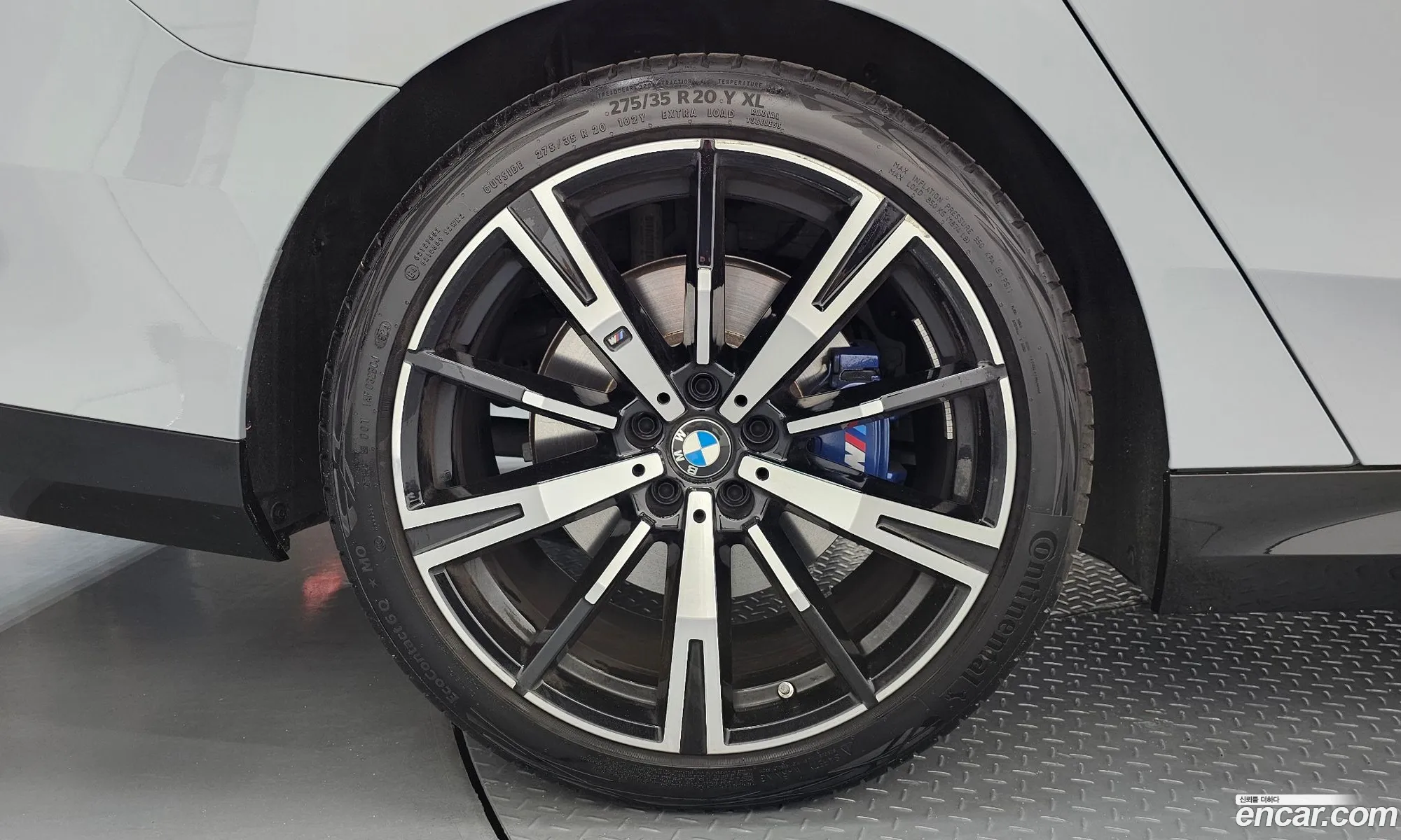 BMW 5 Series 2024 — 17
