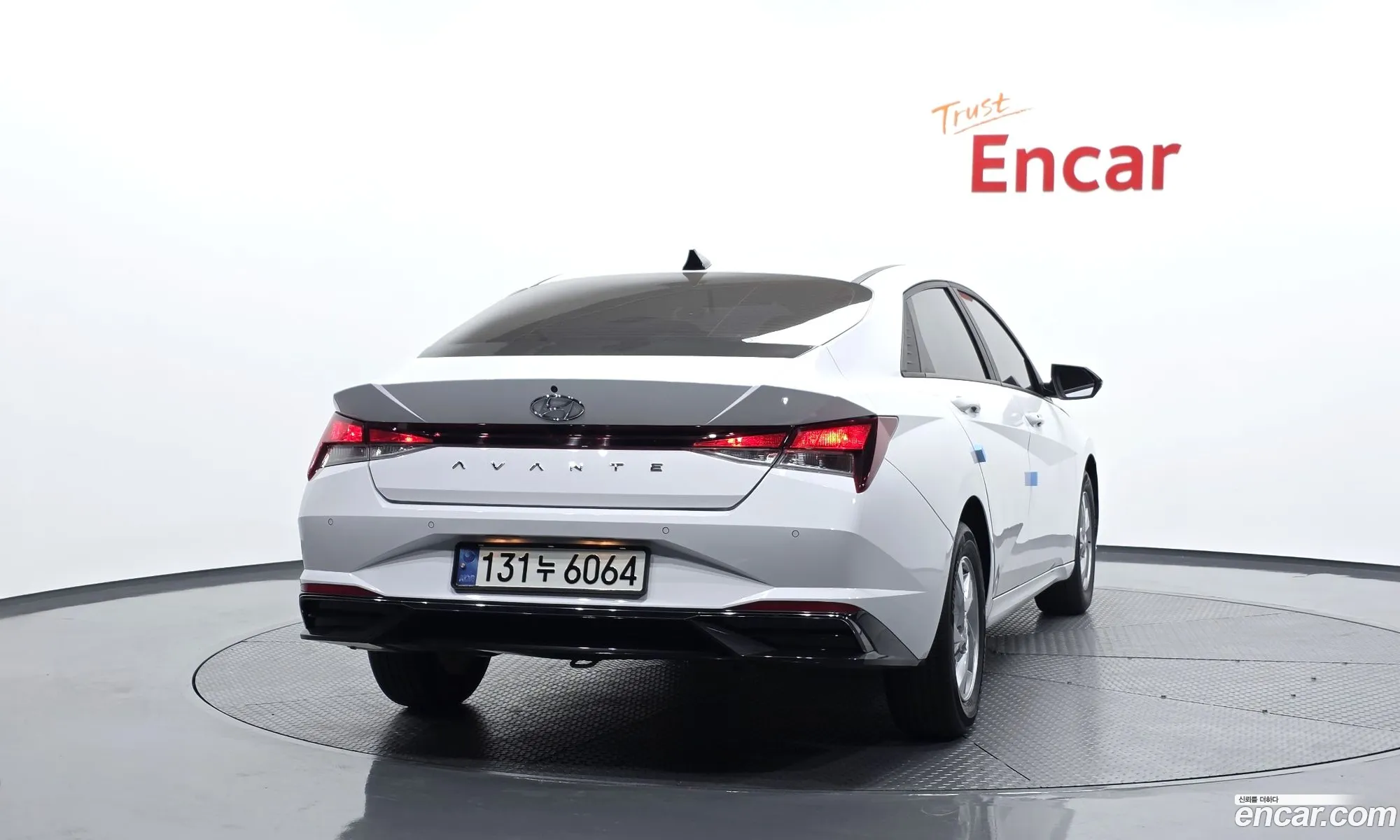 Hyundai Elantra 2021 — 3