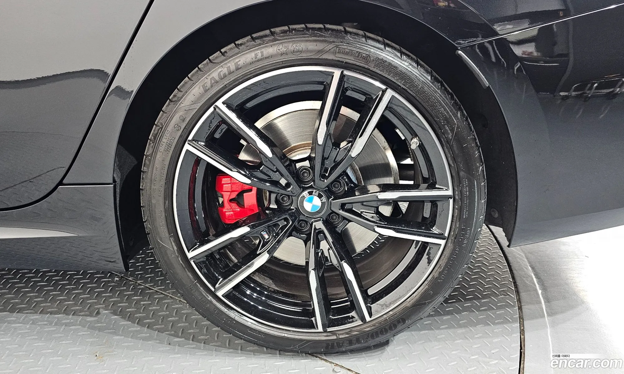 BMW 3 Series 2024 WBA21GL08SFT71205 — 30