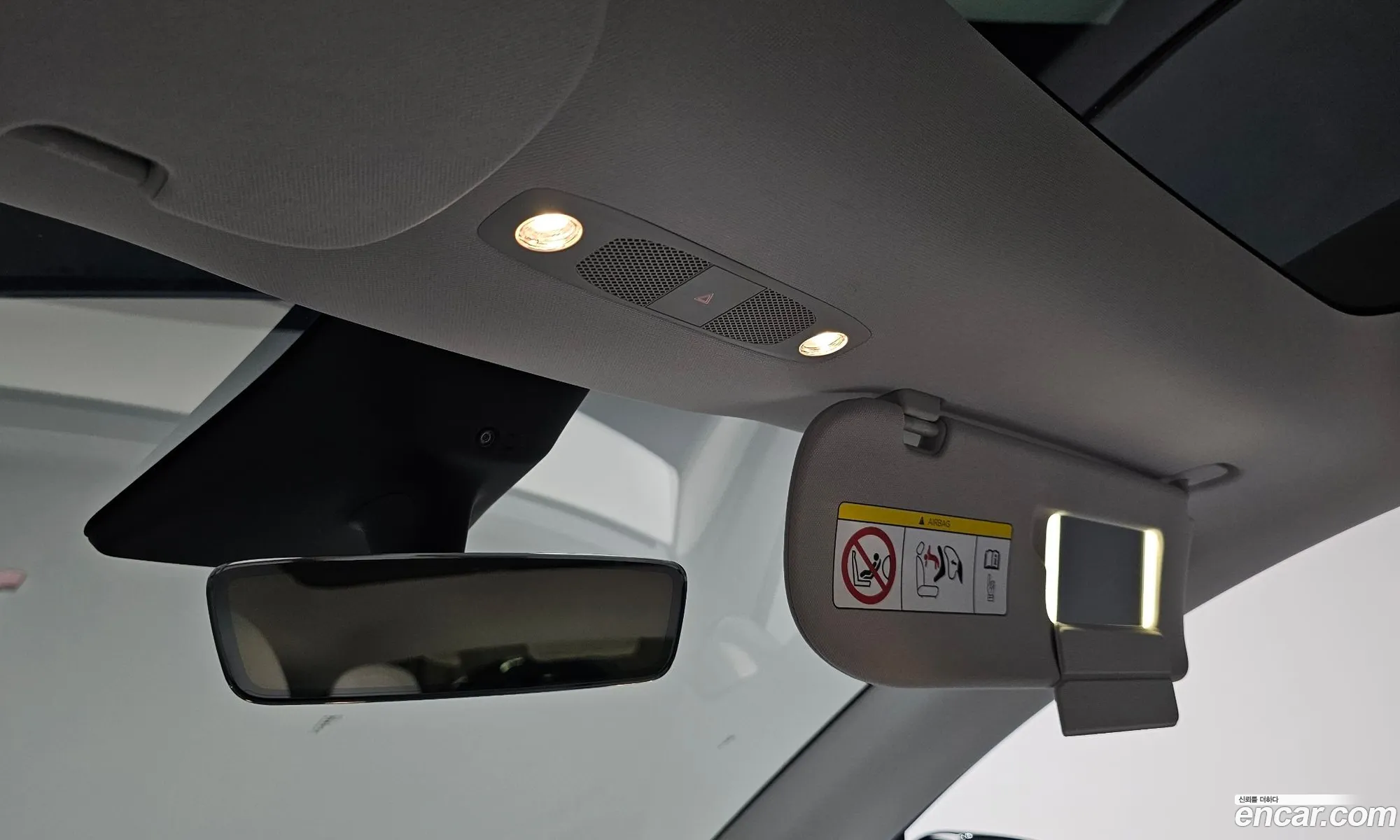 Tesla Model Y 2024 LRWYGCFS5RC426879 — 28