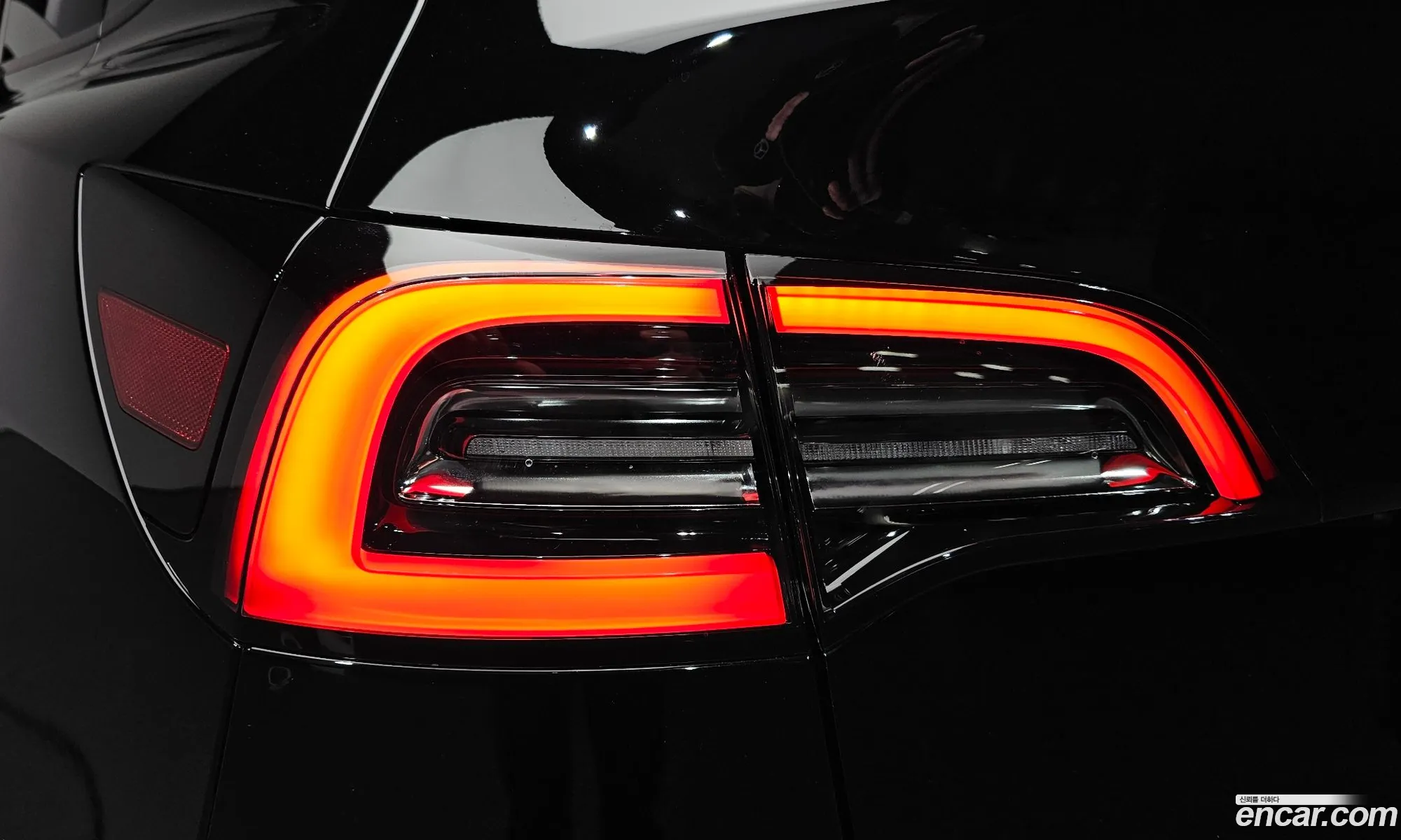 Tesla Model Y 2024 LRWYGCFS5RC426879 — 20